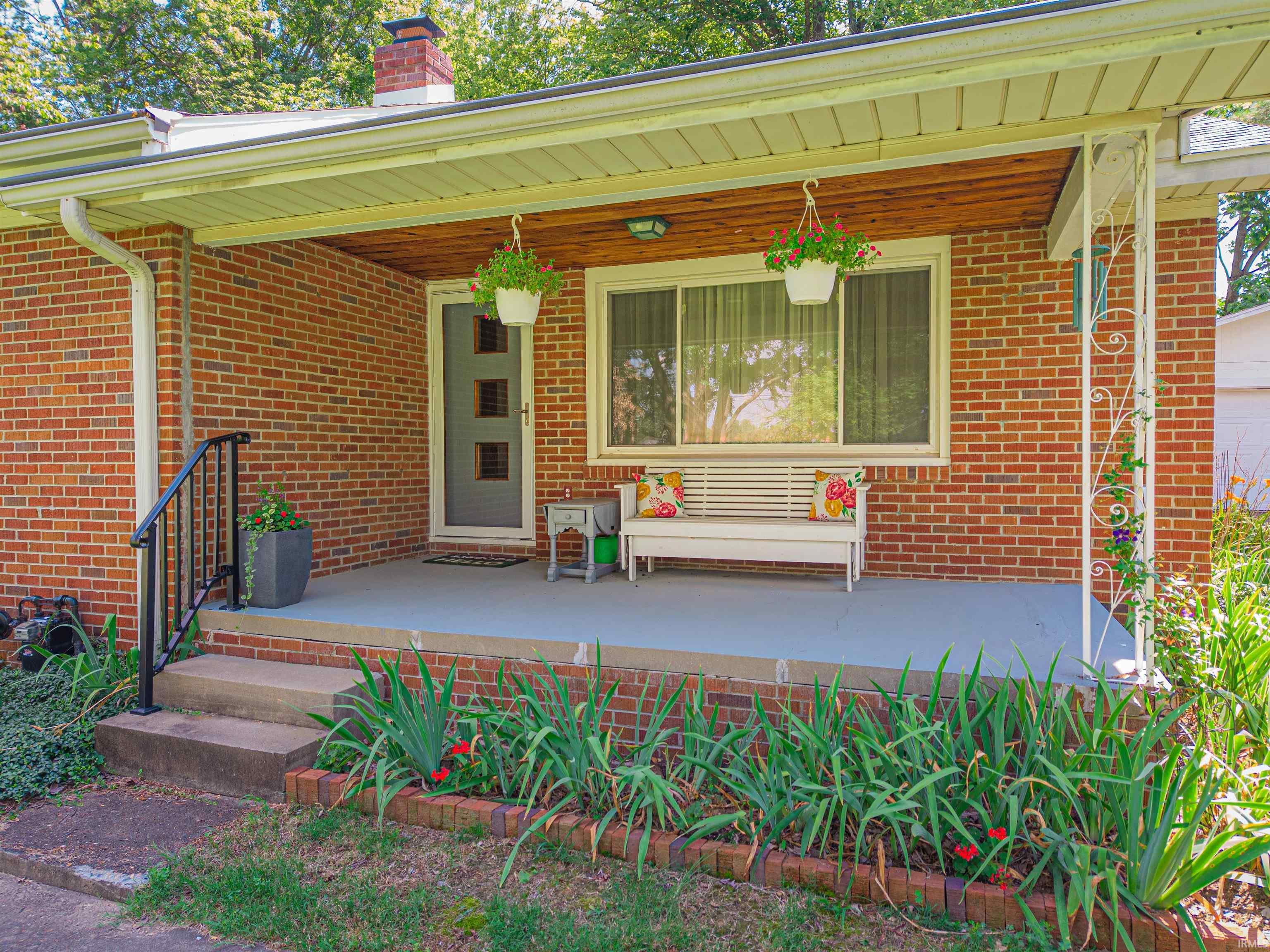 Homes for sale in Newburgh, IN | 1844 Fuquay Rd, Newburgh, IN 47630 | MLS# 202527002