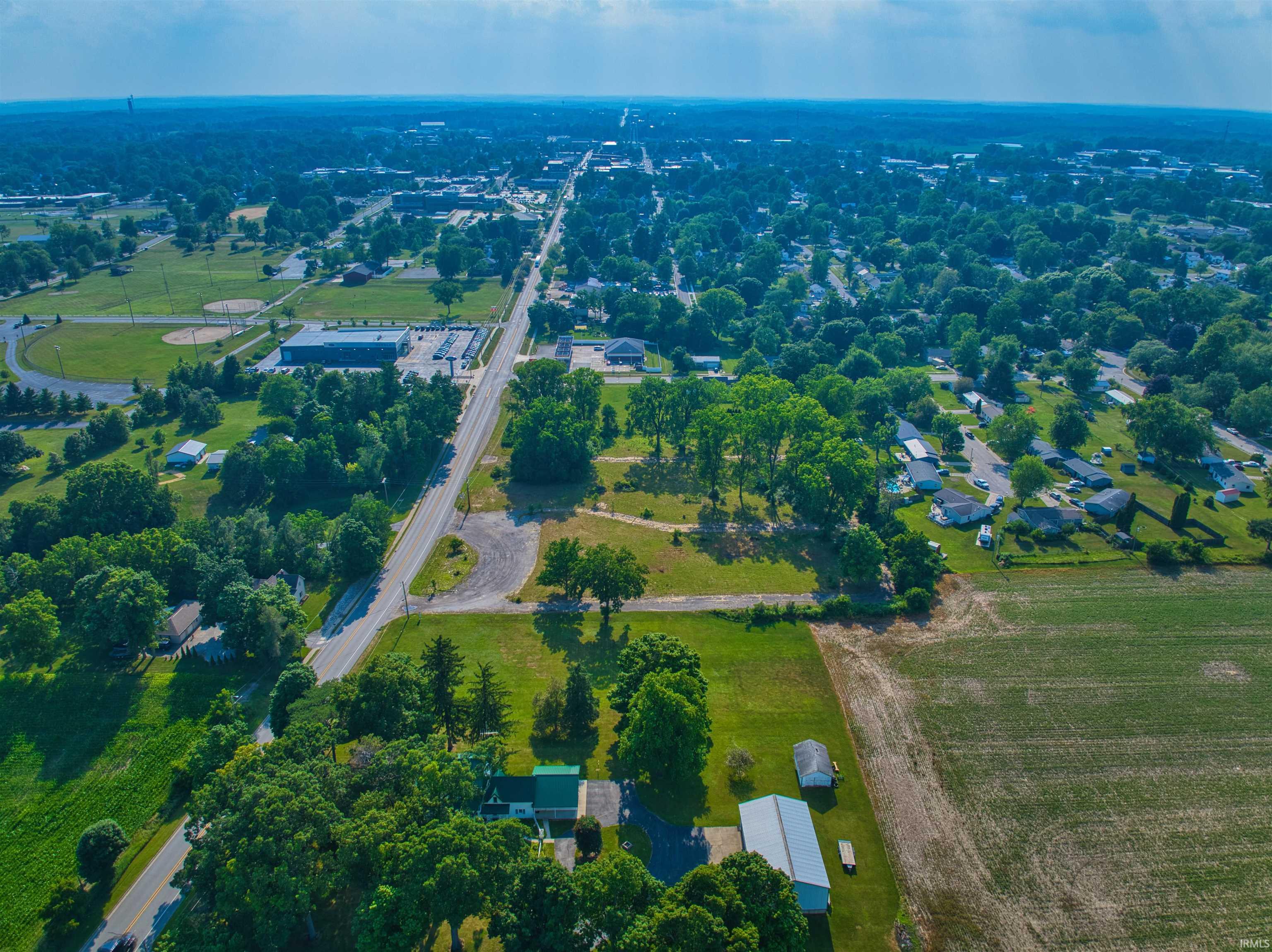 Photo 1 of 941 E Maumee Street