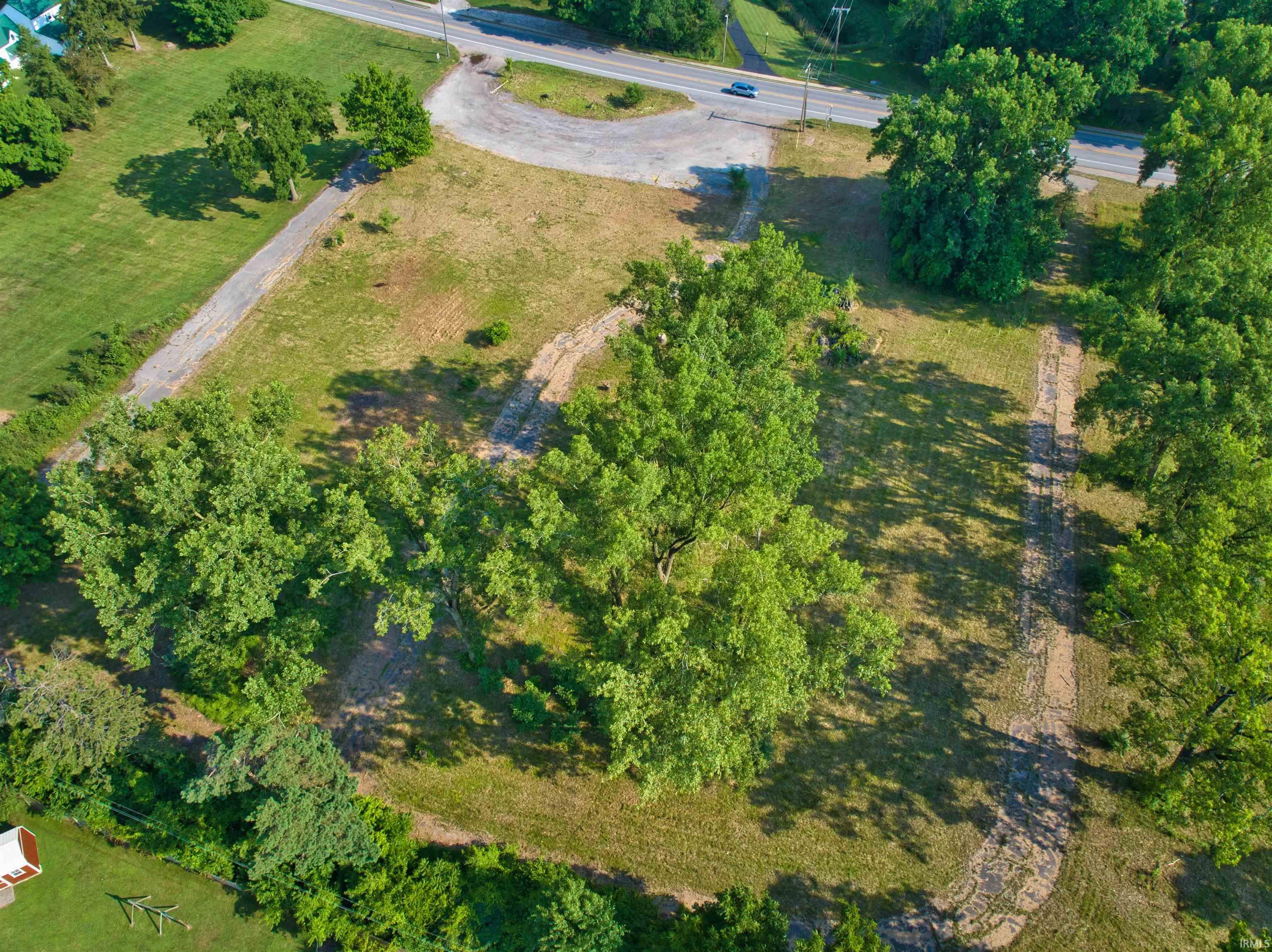 Photo 10 of 941 E Maumee Street