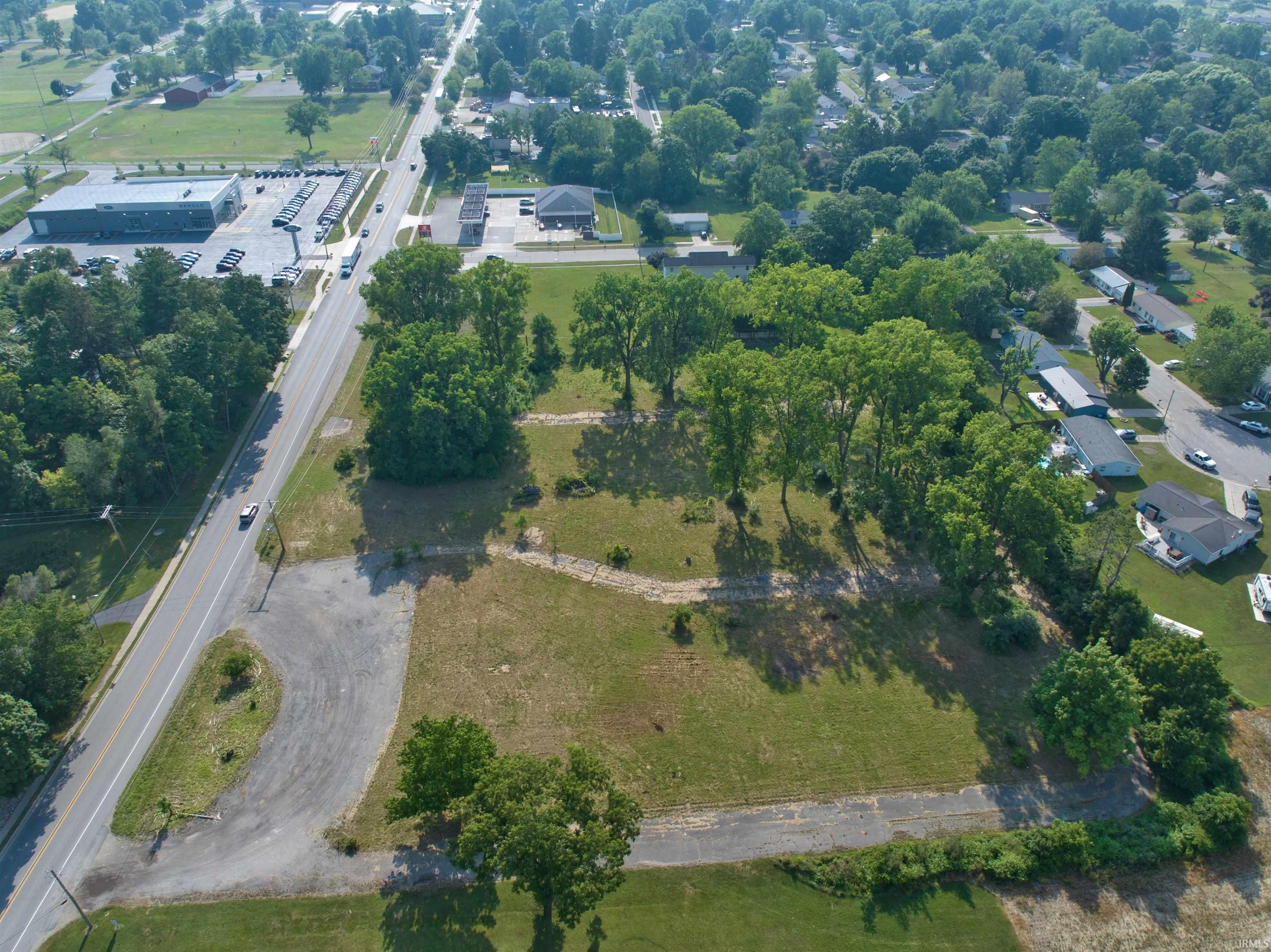 Photo 6 of 941 E Maumee Street