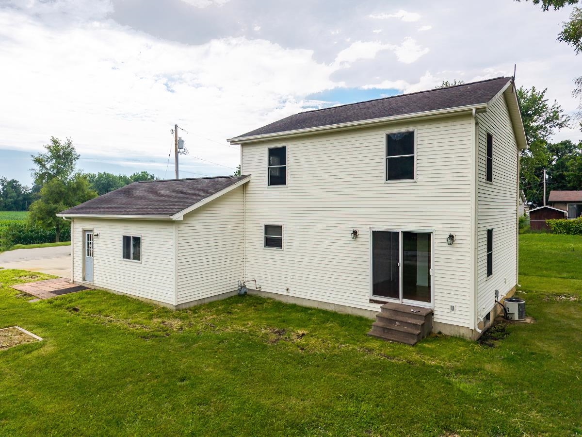 Photo 1 of 409 N Sierer Street
