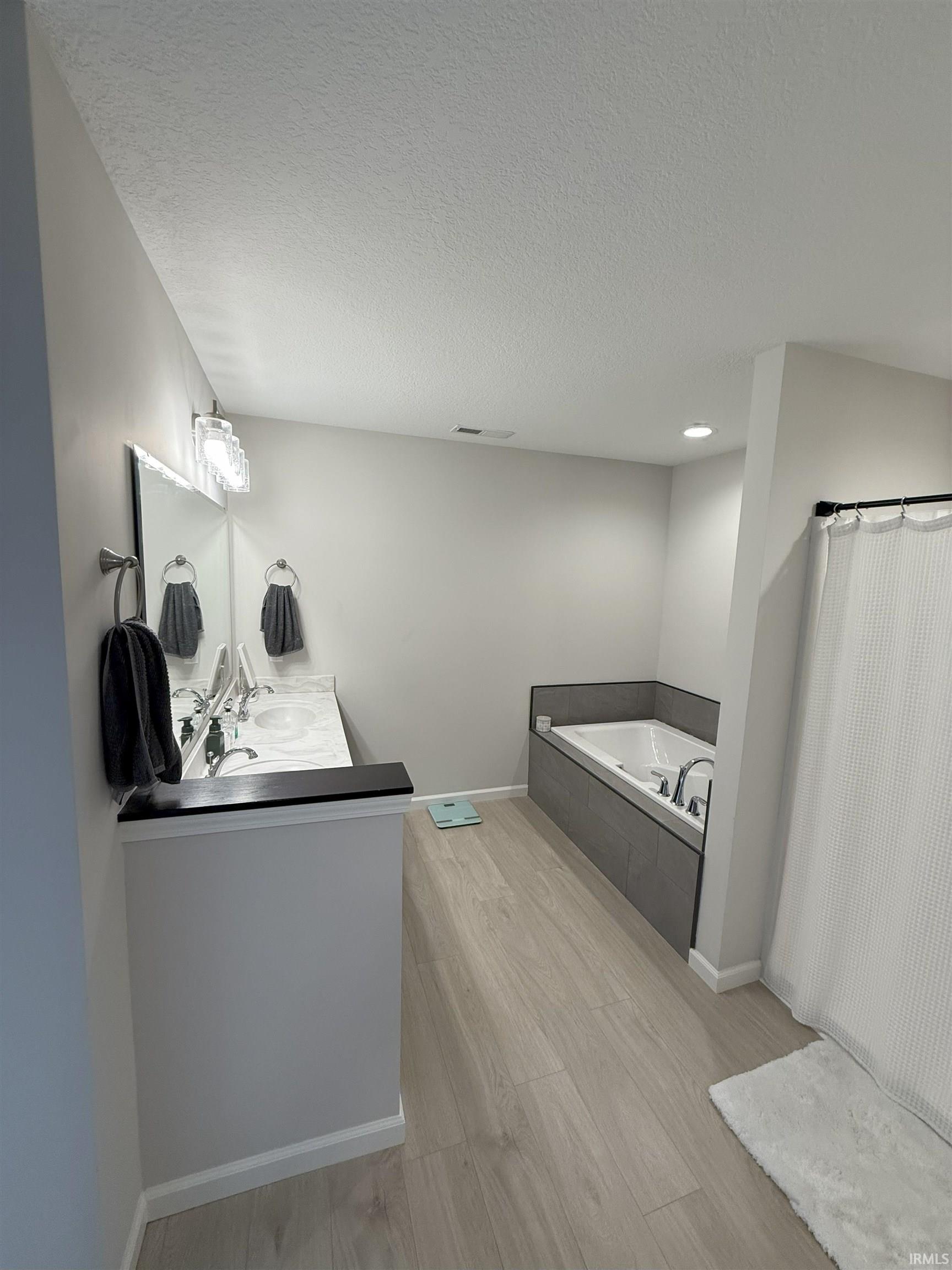 Photo 15 of 317 Conductor Cove