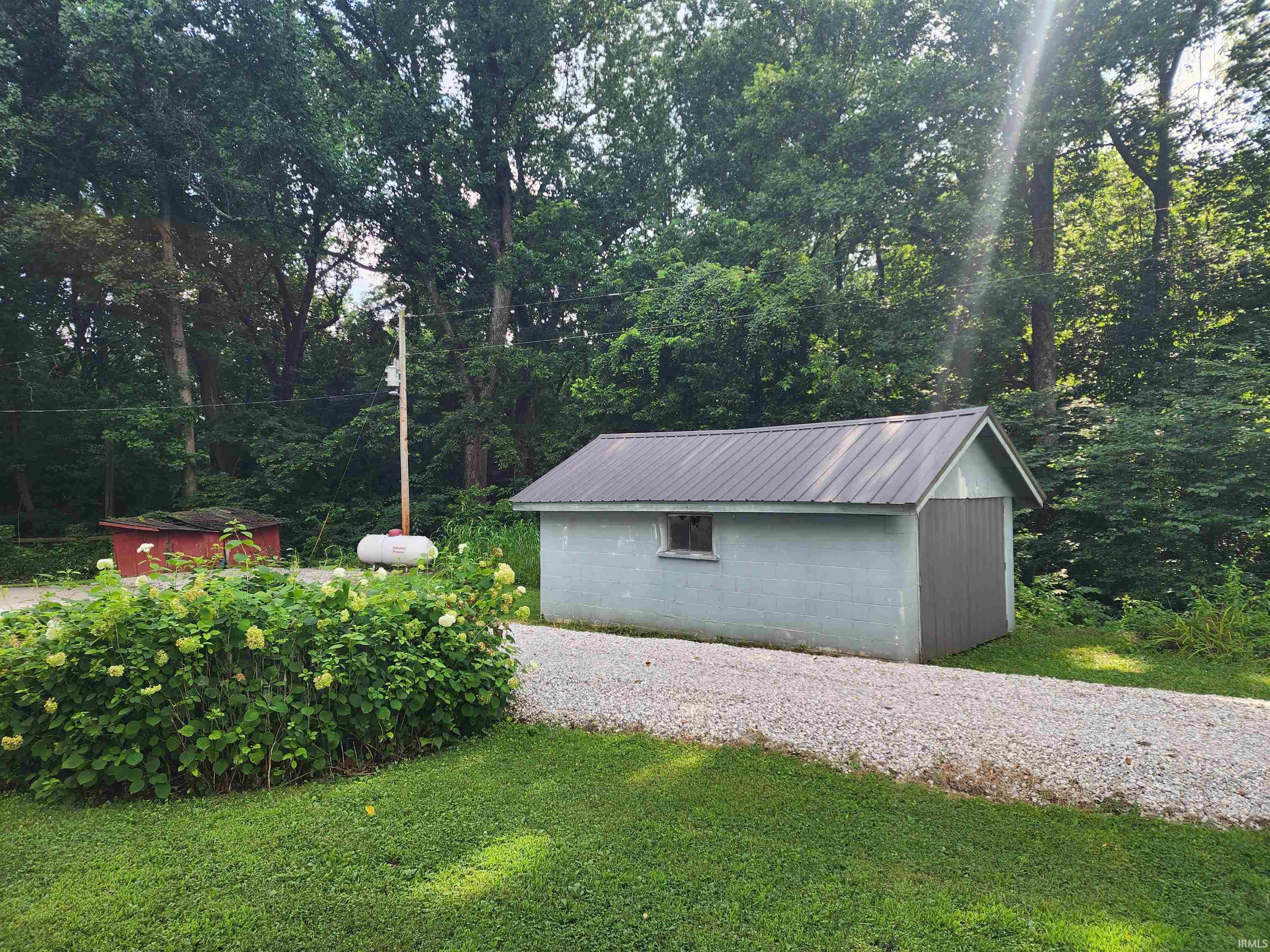 Homes for sale in Bloomfield, IN | 880 S Walnut Grove Rd, Bloomfield, IN 47424 | MLS# 202527087