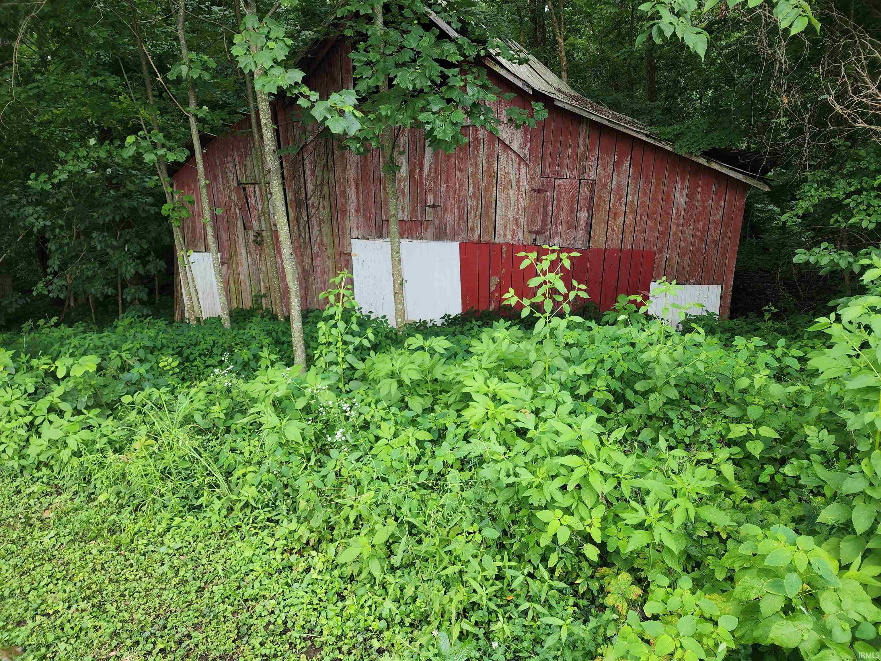 Homes for sale in Bloomfield, IN | 880 S Walnut Grove Rd, Bloomfield, IN 47424 | MLS# 202527087