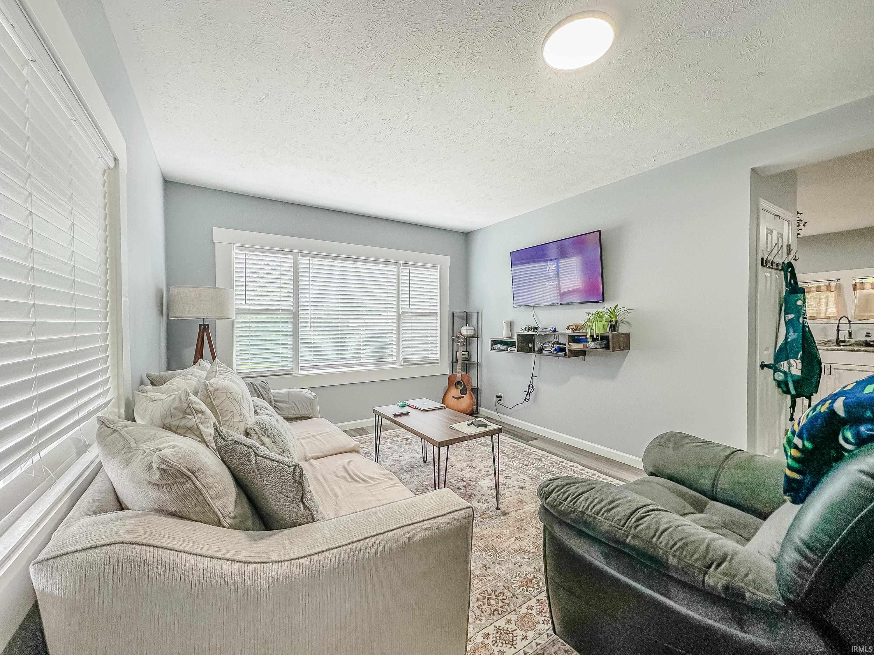 Photo 3 of 604 E Lusher Avenue