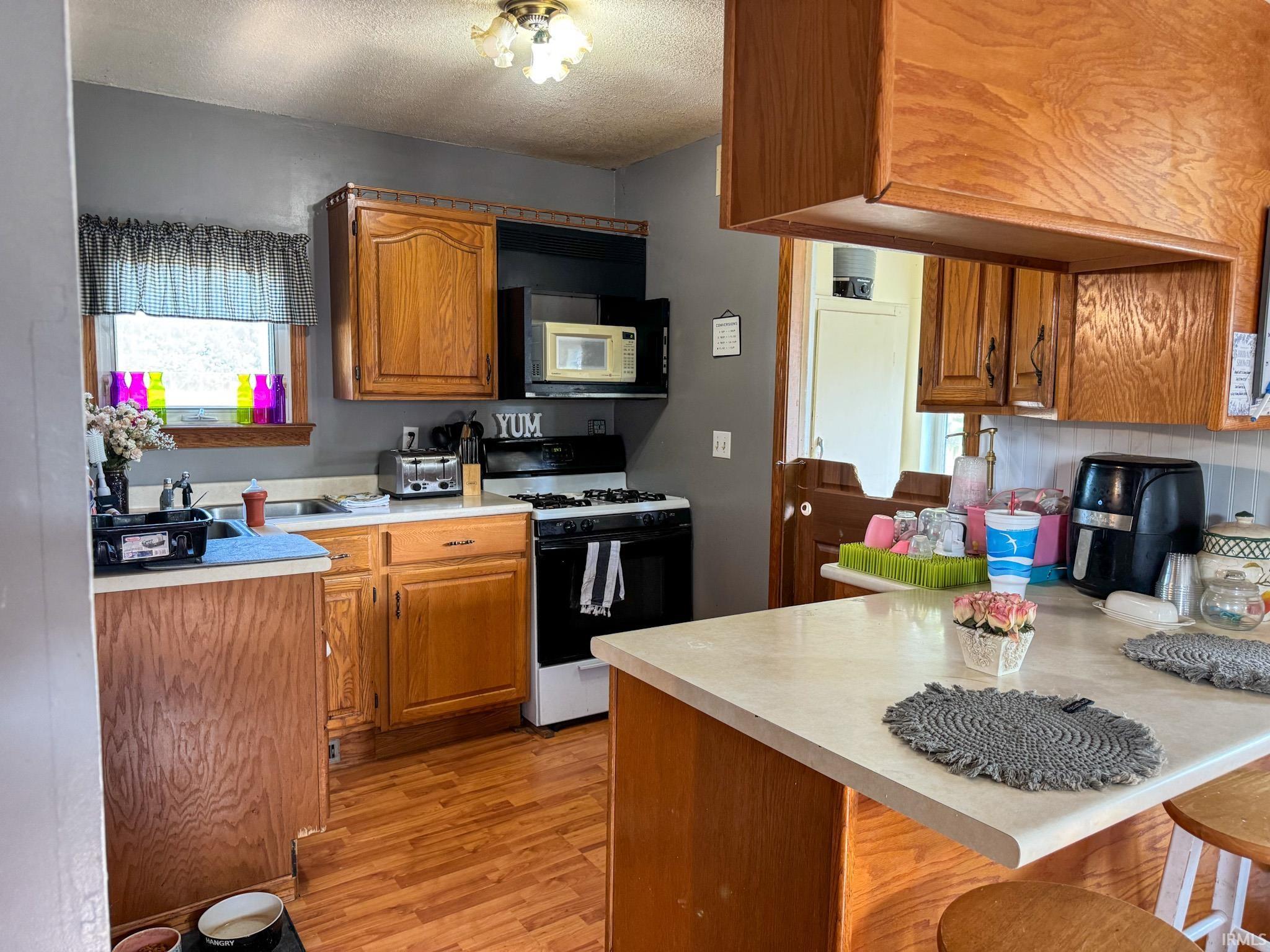 Photo 6 of 156 Bryan Street