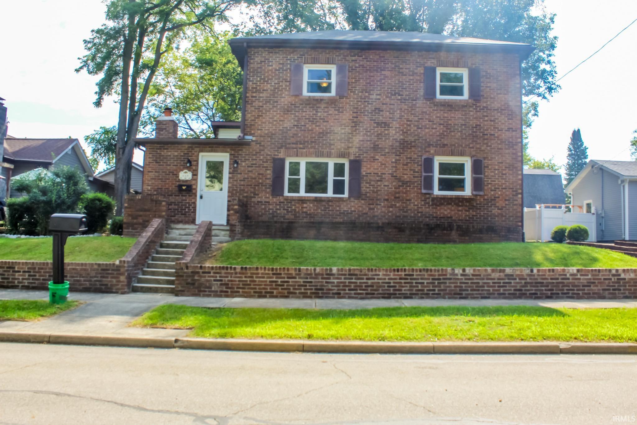 Homes for sale in Winchester, IN | 619 Richmond St, Winchester, IN 47394 | MLS# 202527237