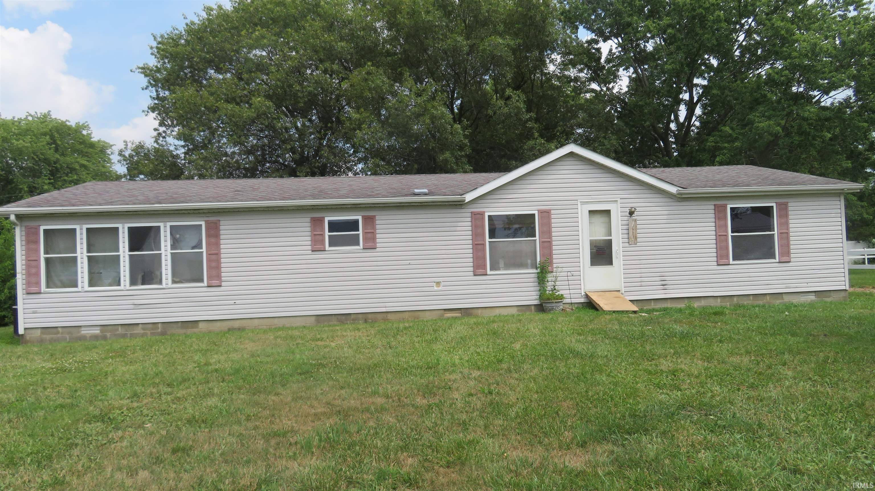 Homes for sale in Walton, IN | 614 Carol Dr, Walton, IN 46994 | MLS# 202527240