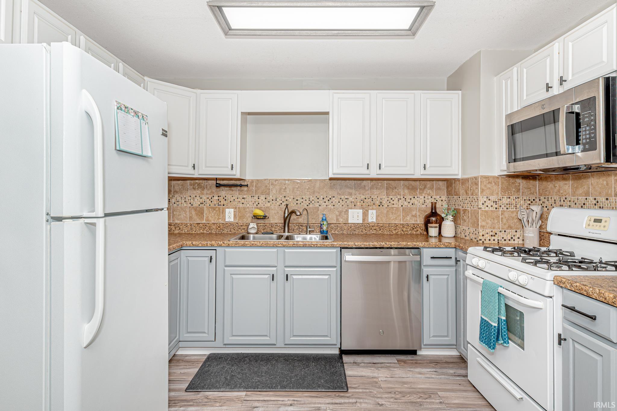 3589 W Maple Drive-57