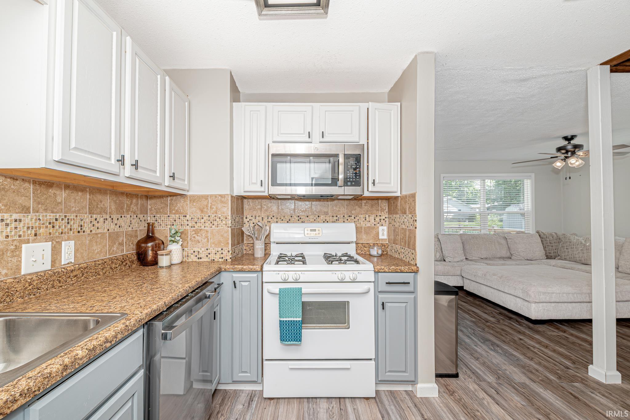 3589 W Maple Drive-57