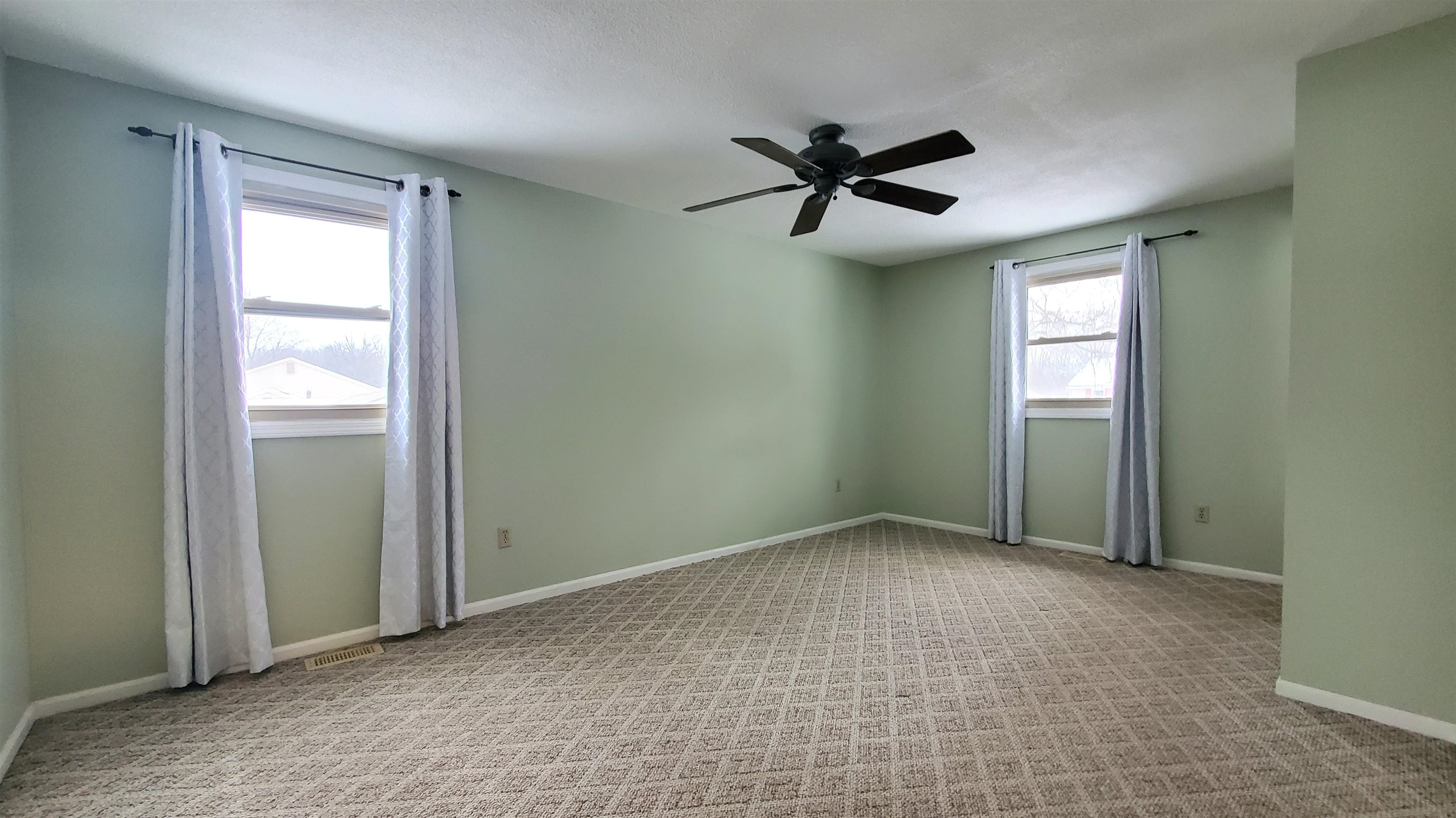 Photo 18 of 4728 Raleigh Court