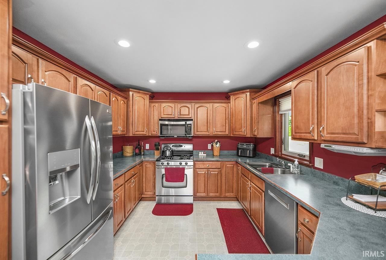 Photo 11 of 18546 Madison Court