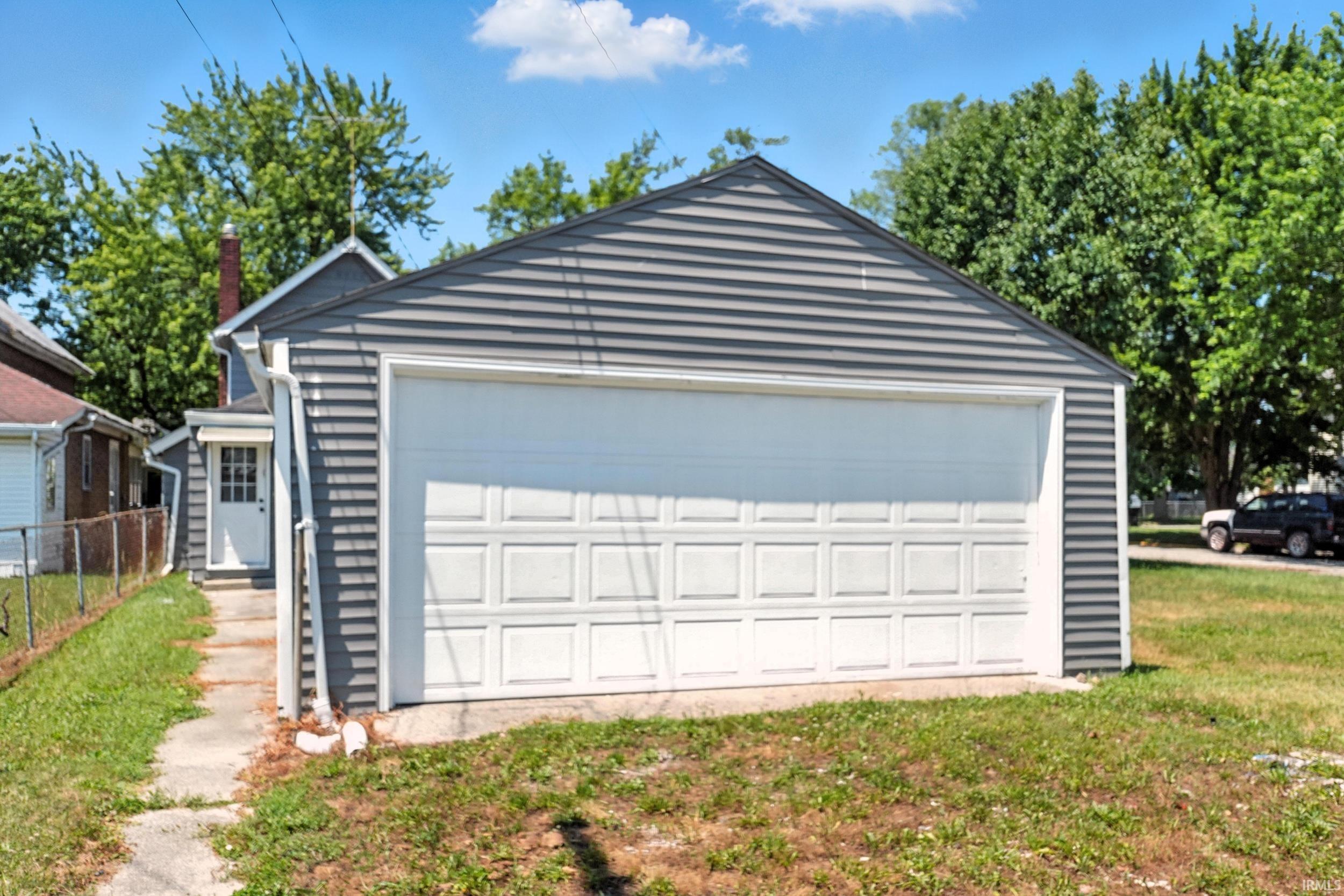 Property Photo 28