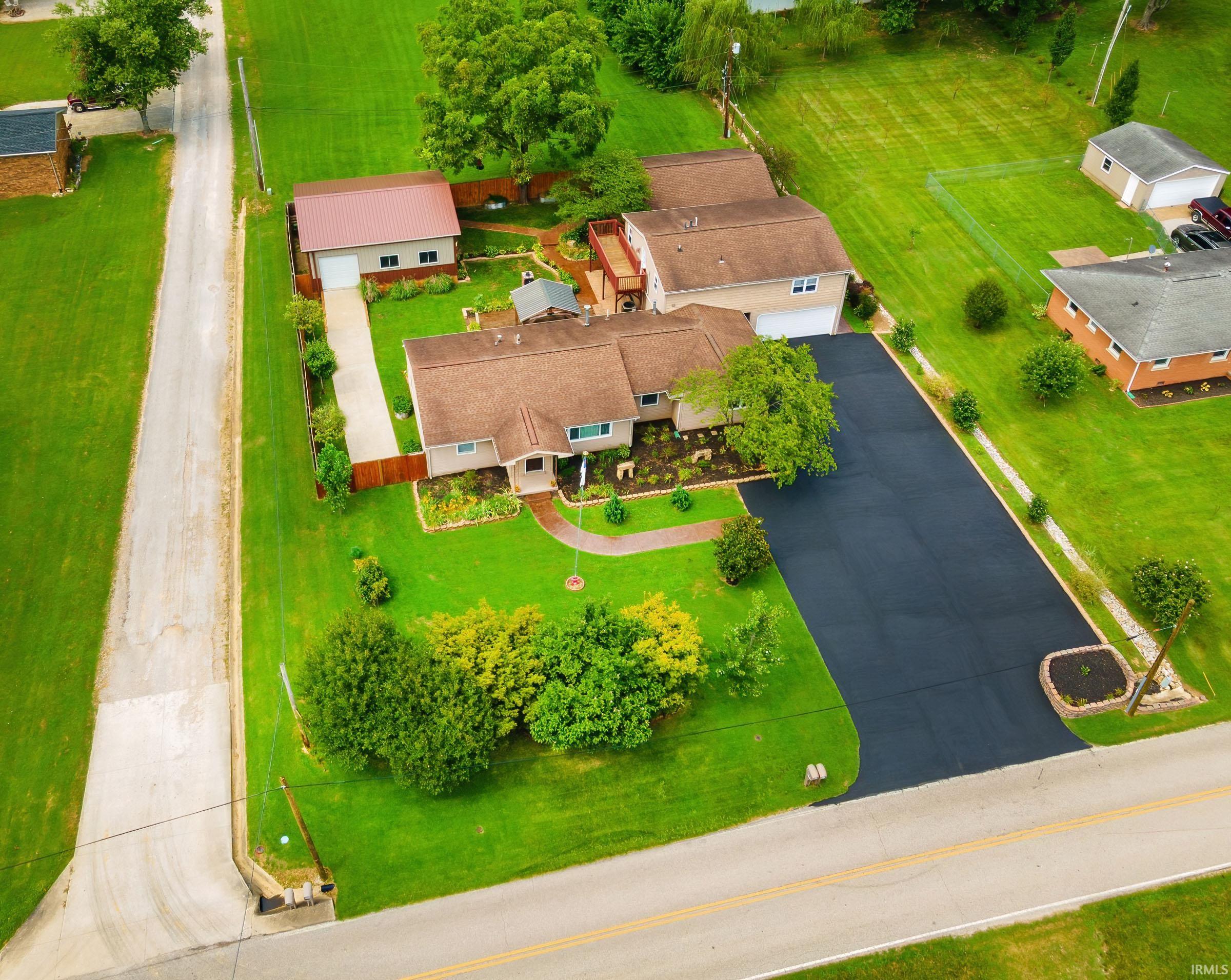 Homes for sale in Newburgh, IN | 8644 Vann Rd, Newburgh, IN 47630 | MLS# 202527384