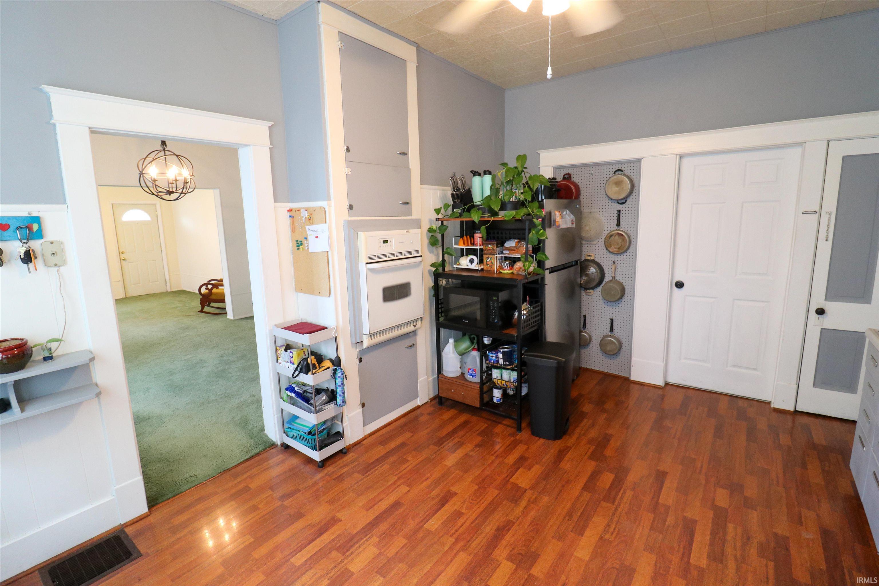 Homes for sale in Huntingburg, IN | 112 E 2nd St, Huntingburg, IN 47542 | MLS# 202527396