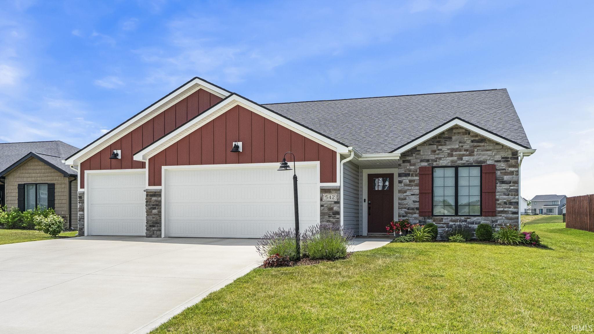 Photo 2 of 542 Persimmon Cove