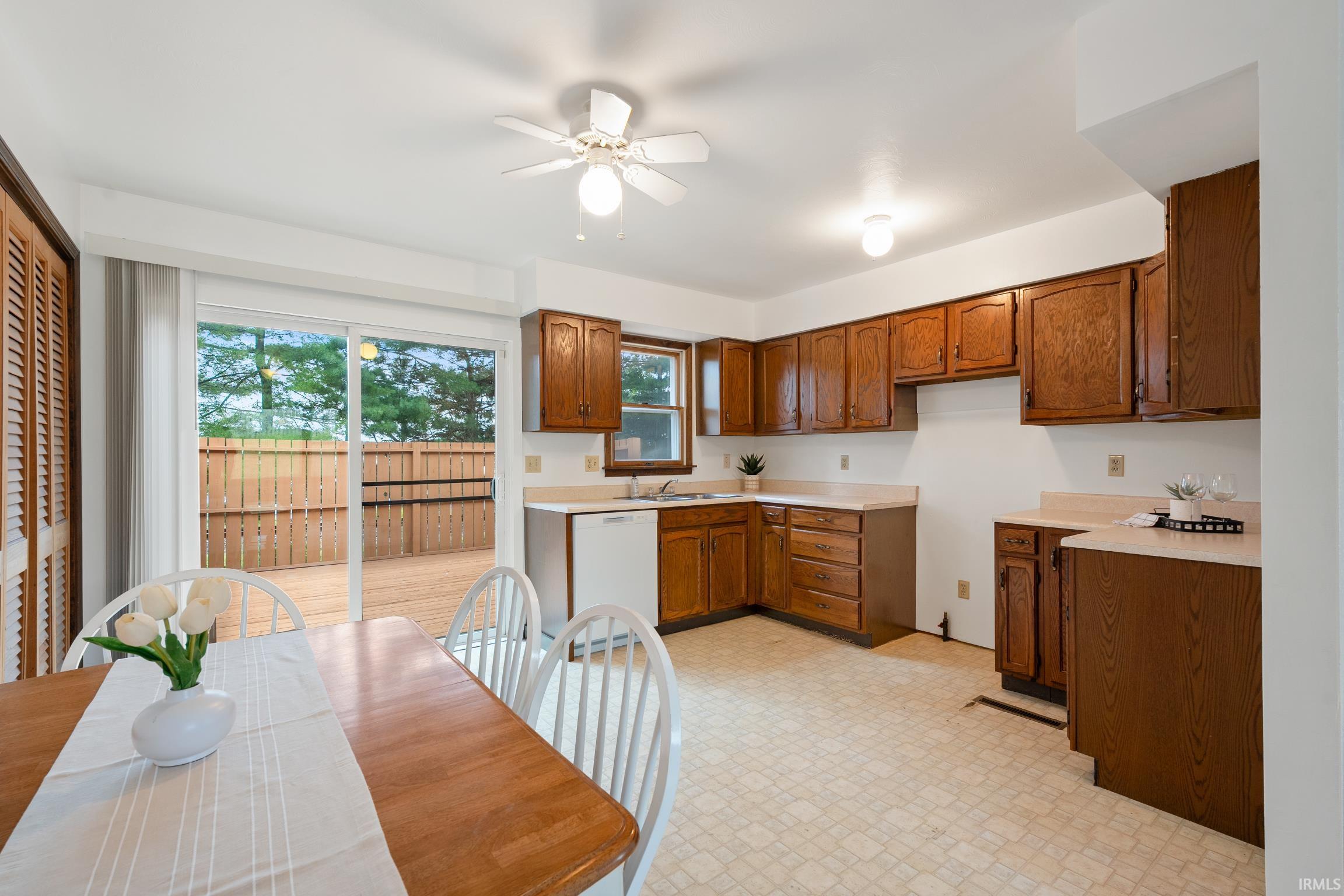 Photo 12 of 721 N Ellsworth Street
