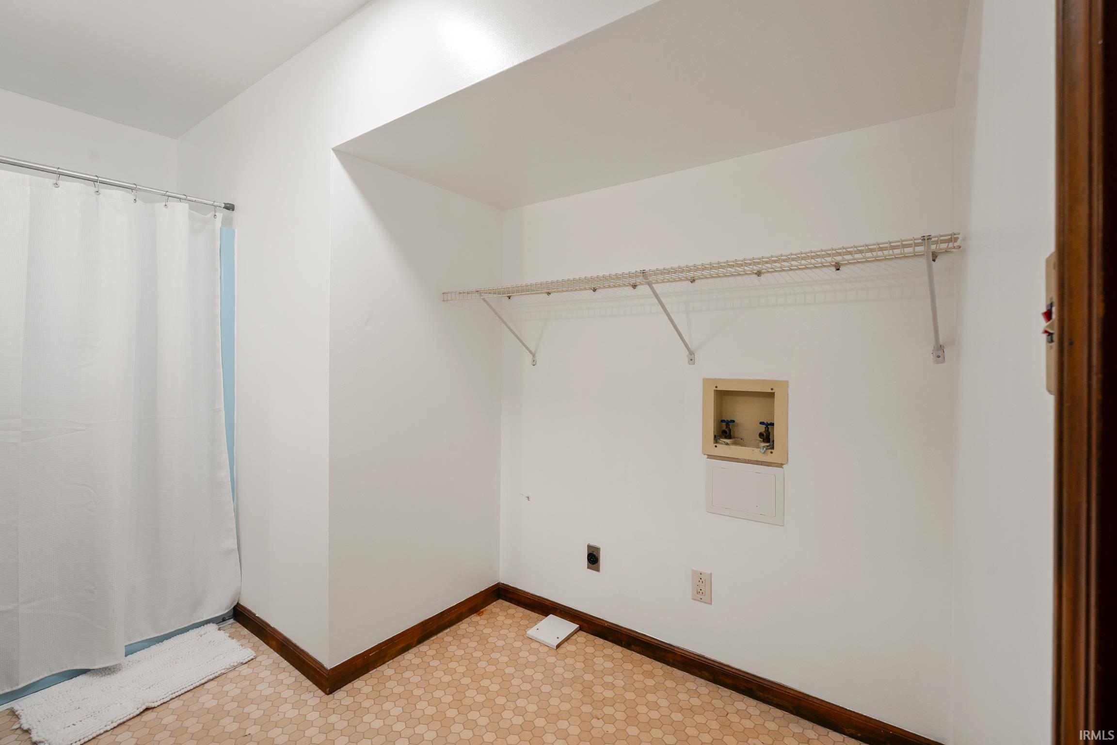 Photo 18 of 721 N Ellsworth Street