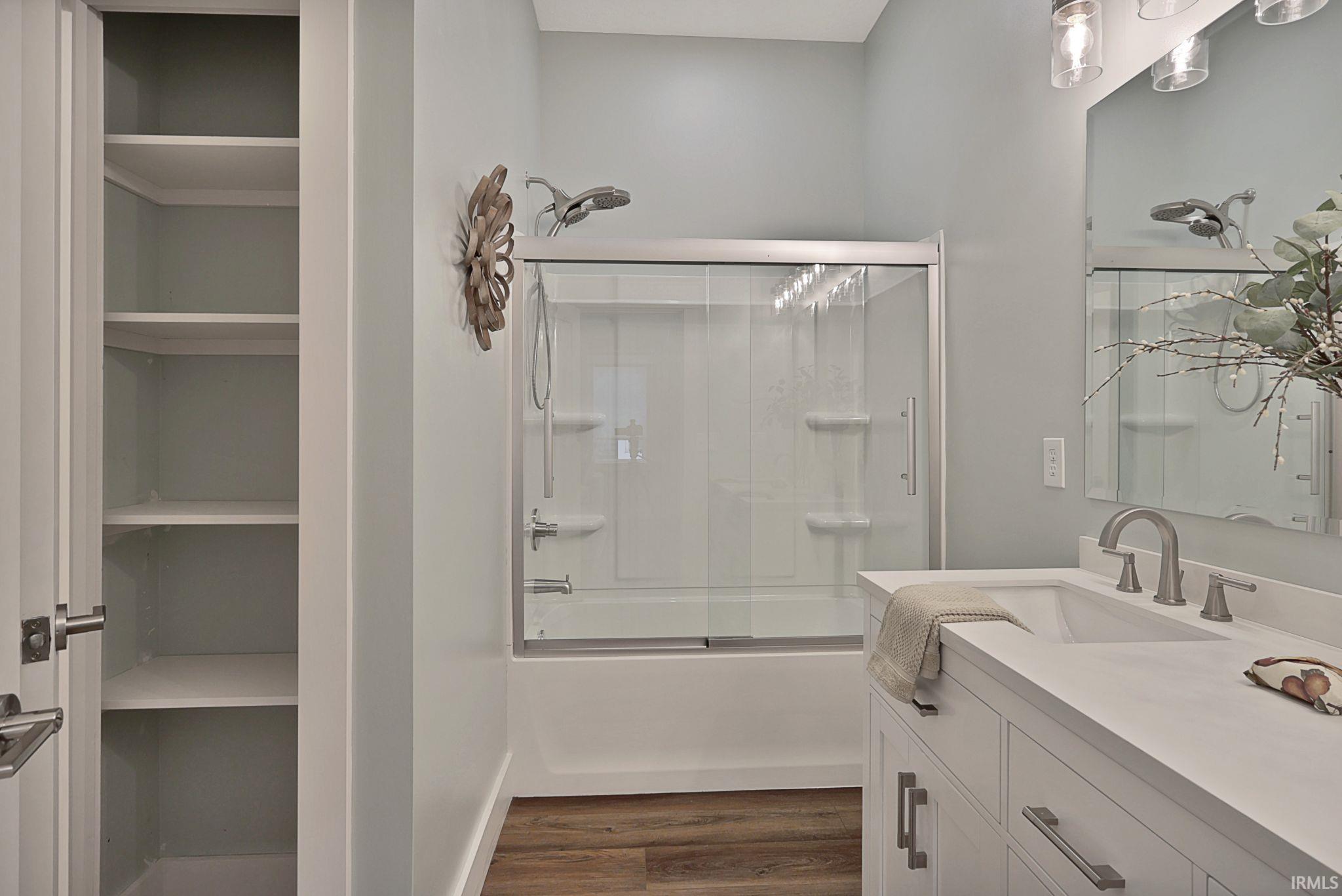 Photo 13 of 423 W 4Th Street