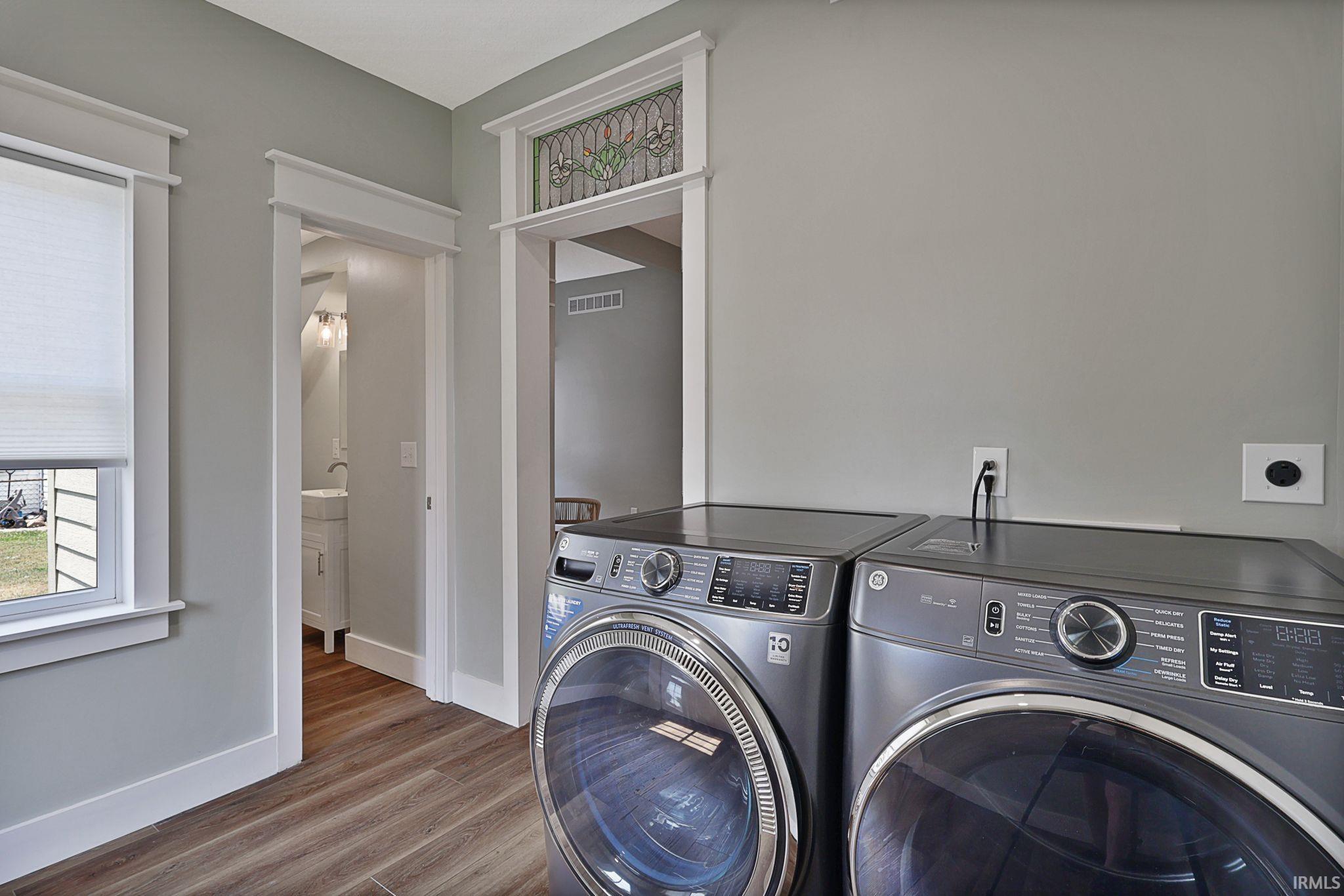 Photo 16 of 423 W 4Th Street