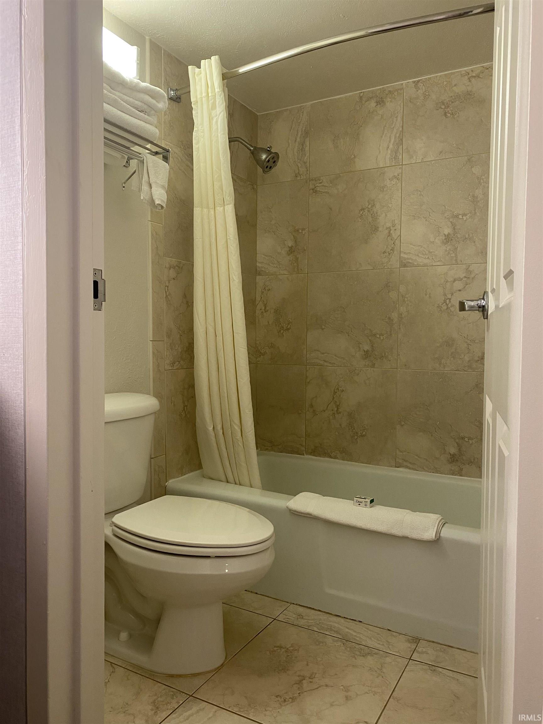 Homes for sale in South Bend, IN | 52890 Indiana State Route 933 Rd #165, South Bend, IN 46637 | MLS# 202527507