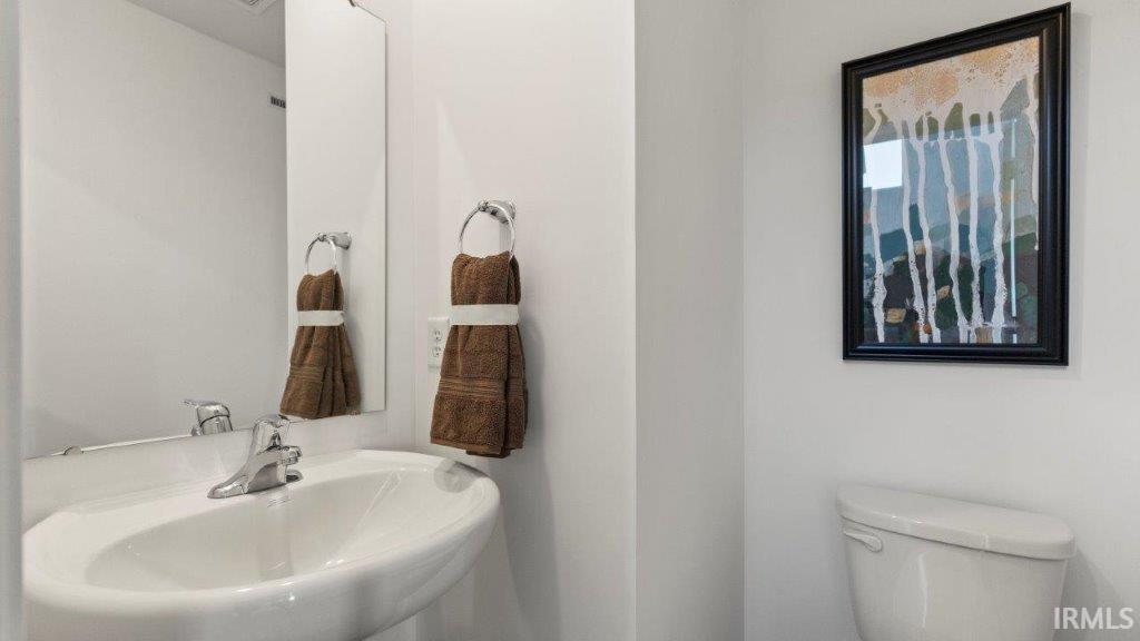Photo 6 of 2881 Greenacre Court