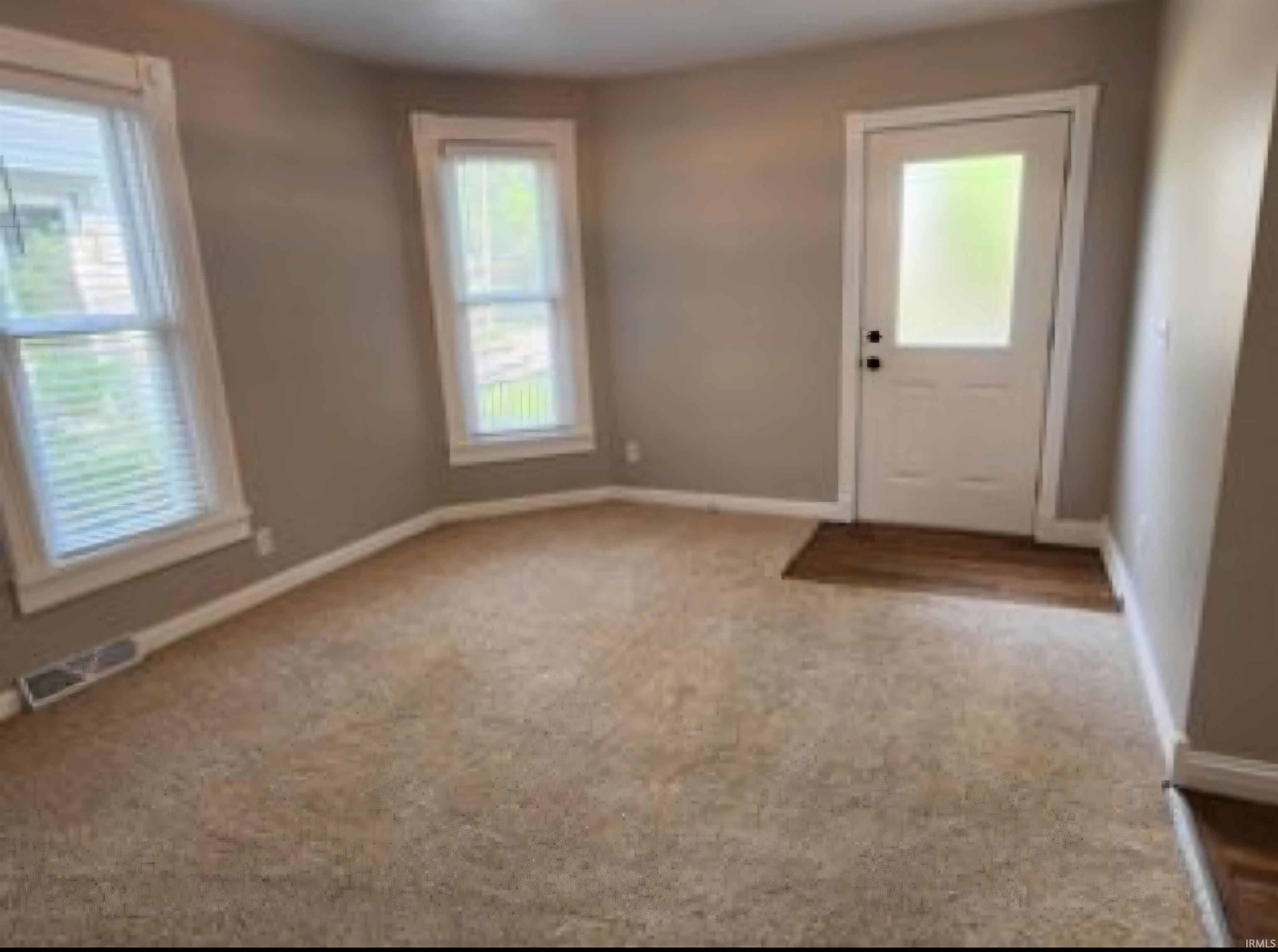 Photo 2 of 915 S 8th Street