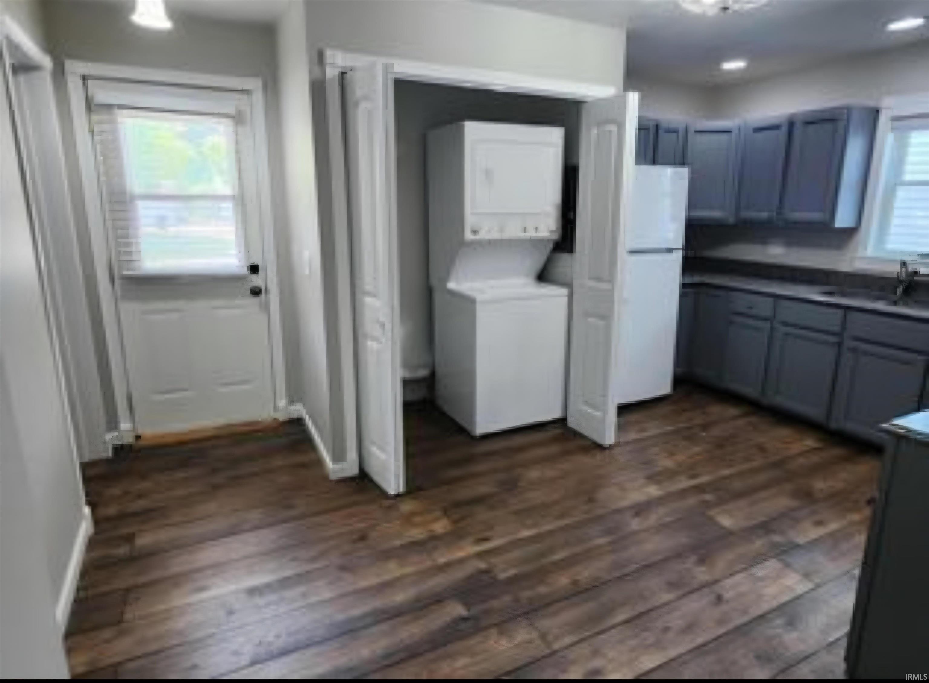 Photo 4 of 915 S 8th Street