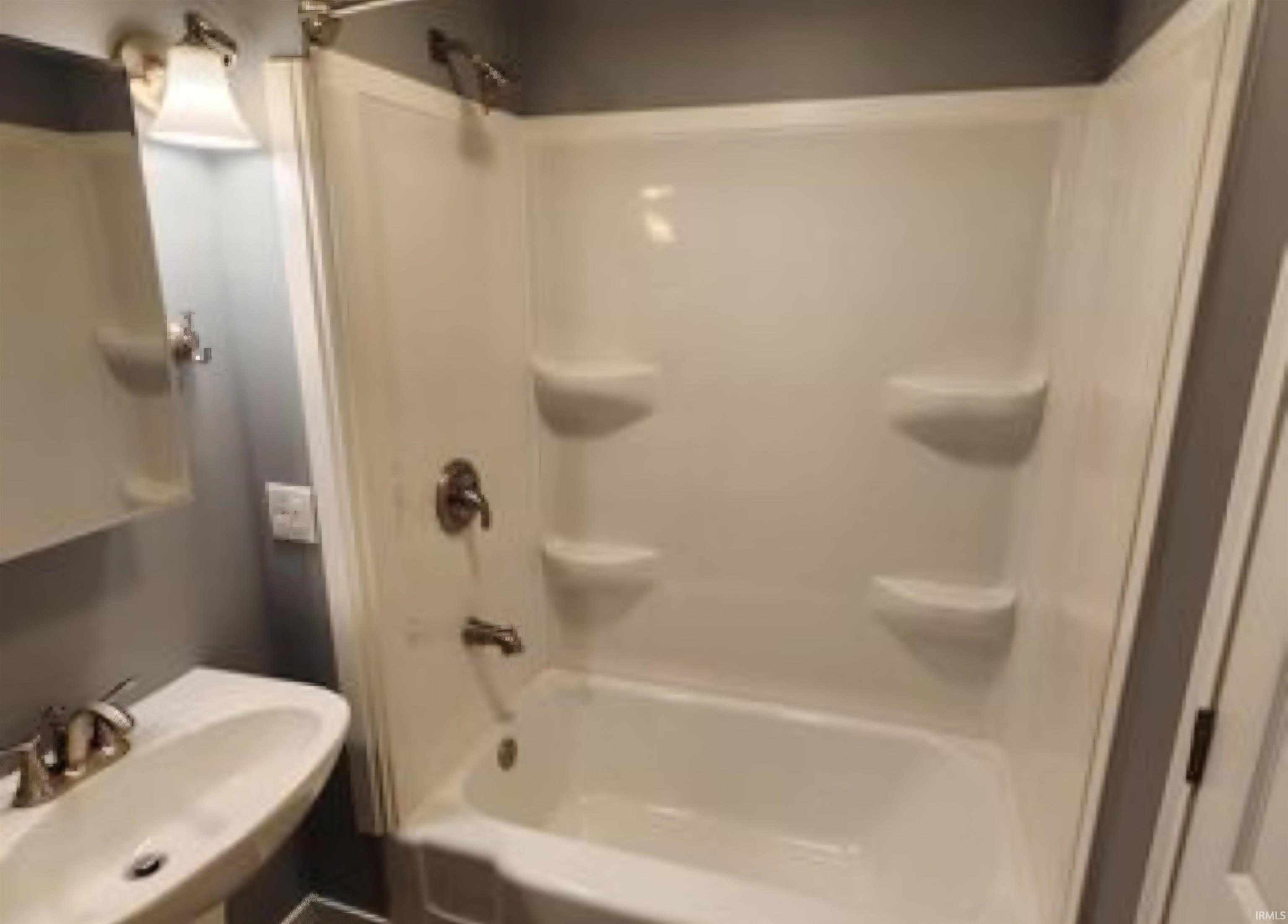 Photo 9 of 915 S 8th Street