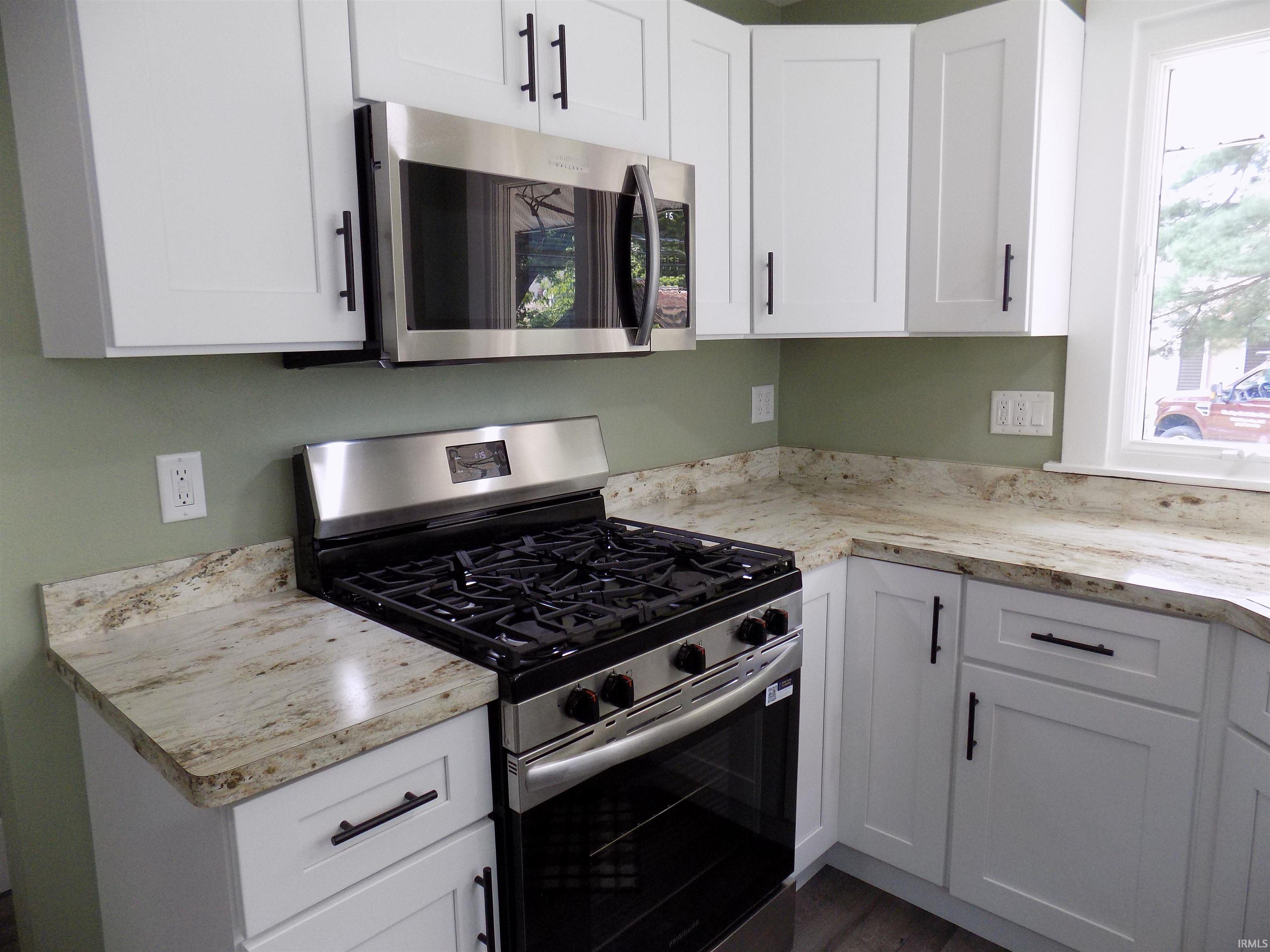 Photo 11 of 628 S 6th Street
