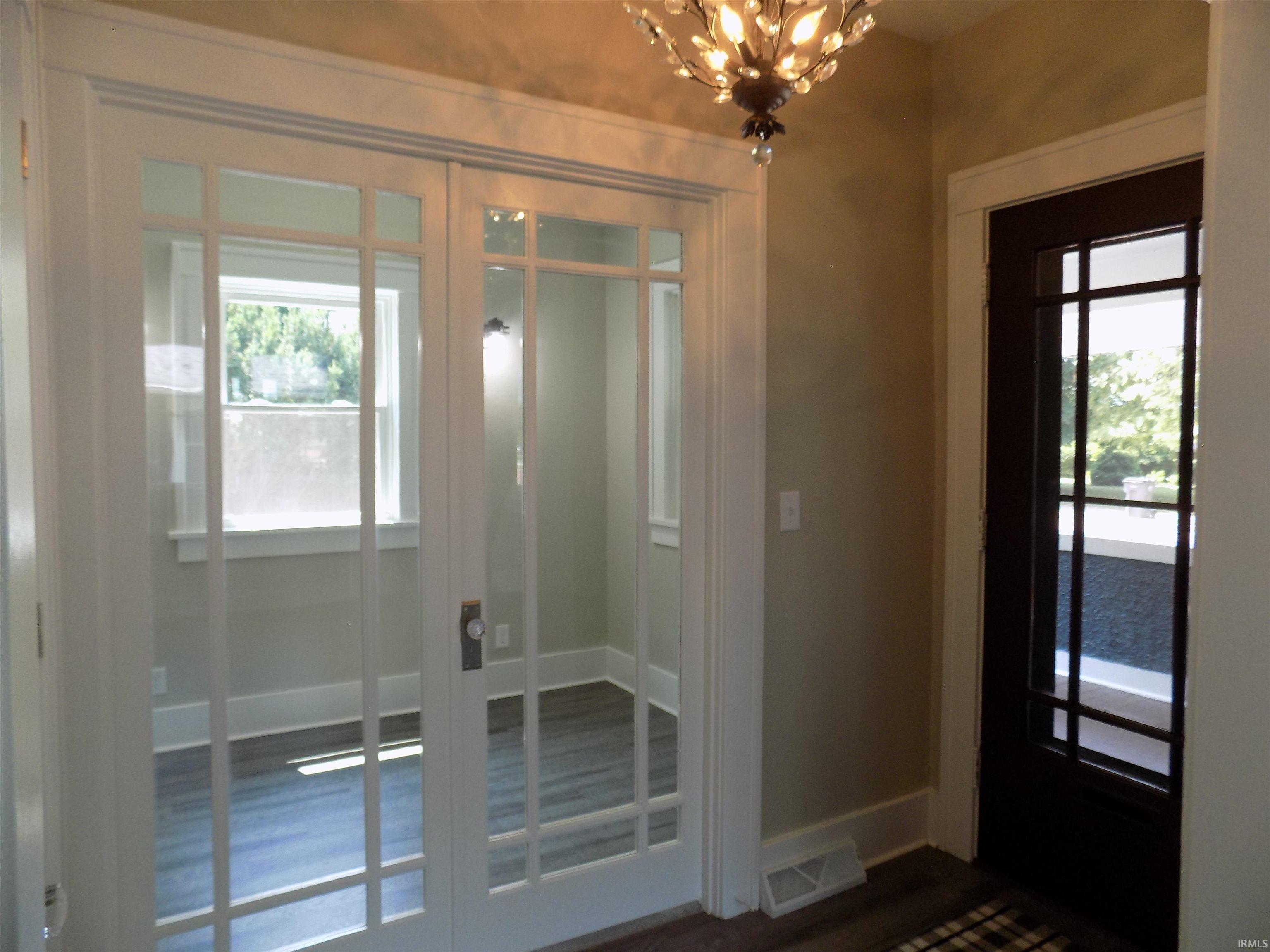 Photo 2 of 628 S 6th Street