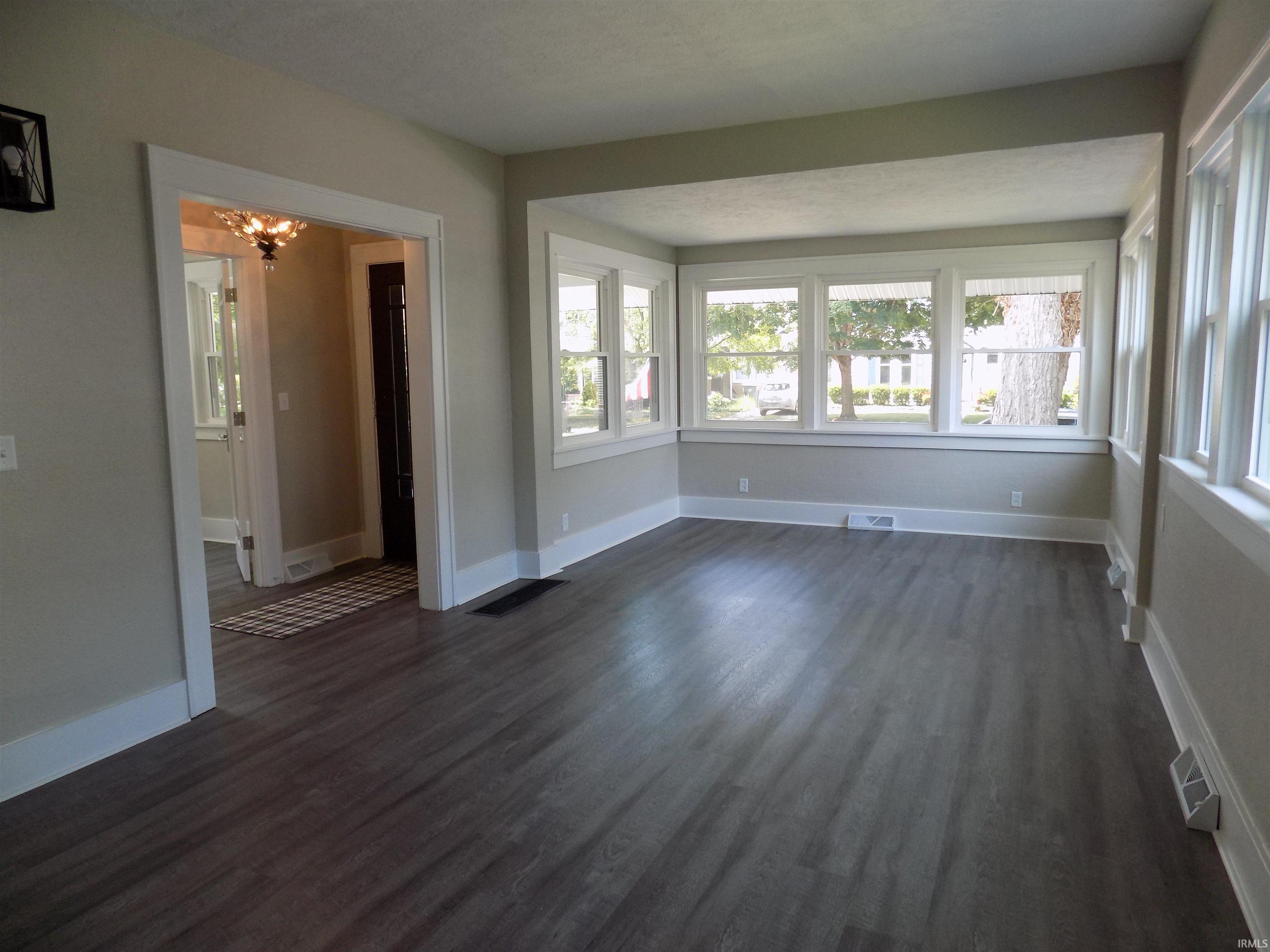 Photo 3 of 628 S 6th Street