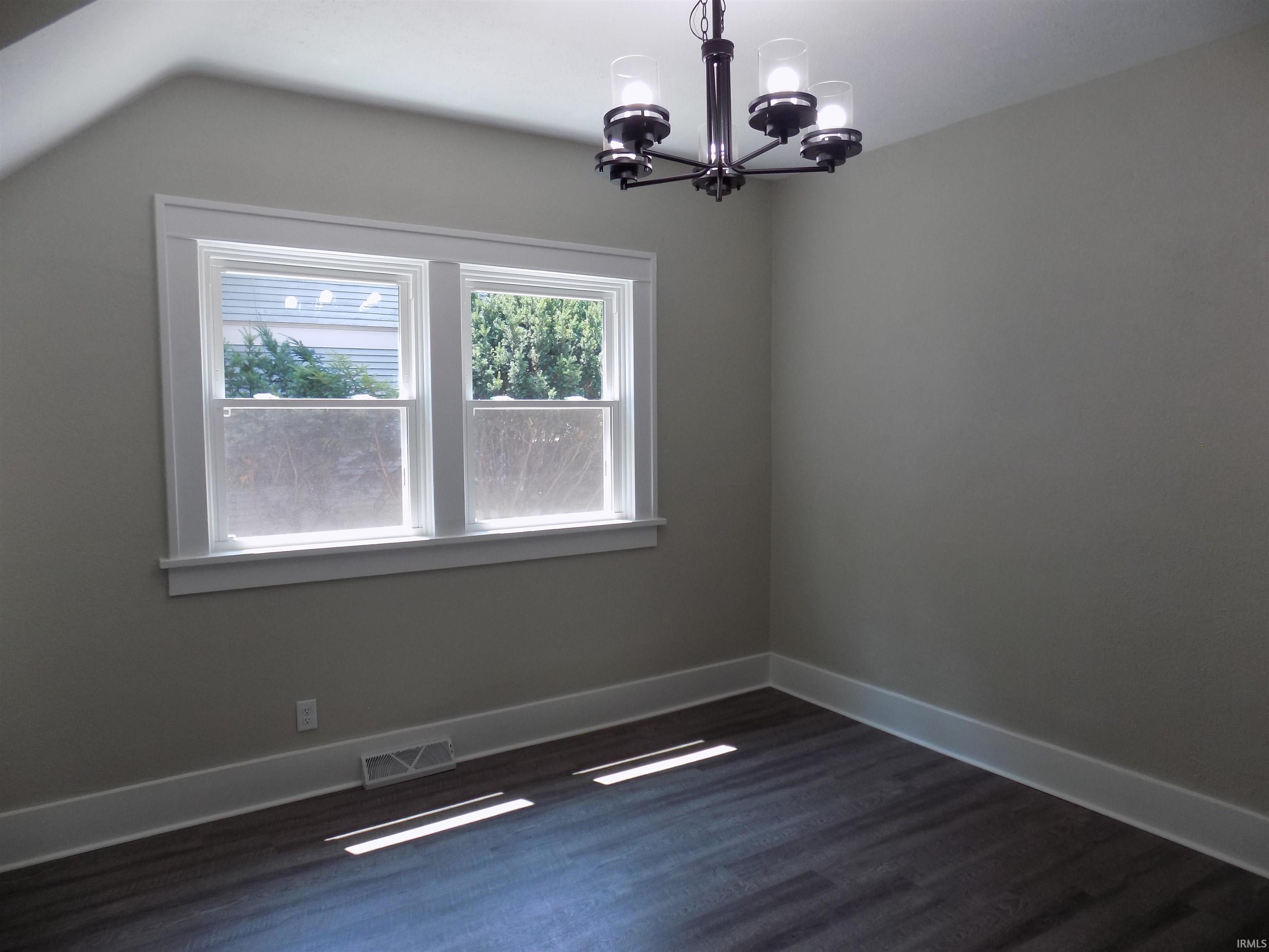 Photo 6 of 628 S 6th Street
