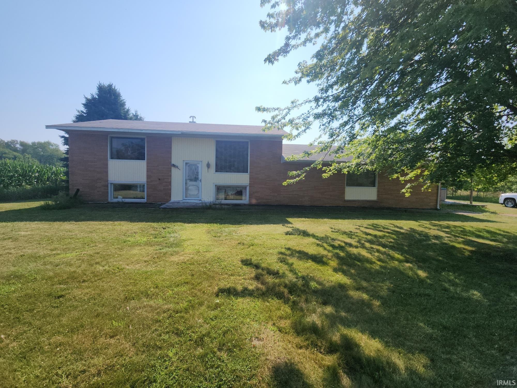 Homes for sale in Logansport, IN | 4096 N 425 E Rd, Logansport, IN 46947 | MLS# 202527558