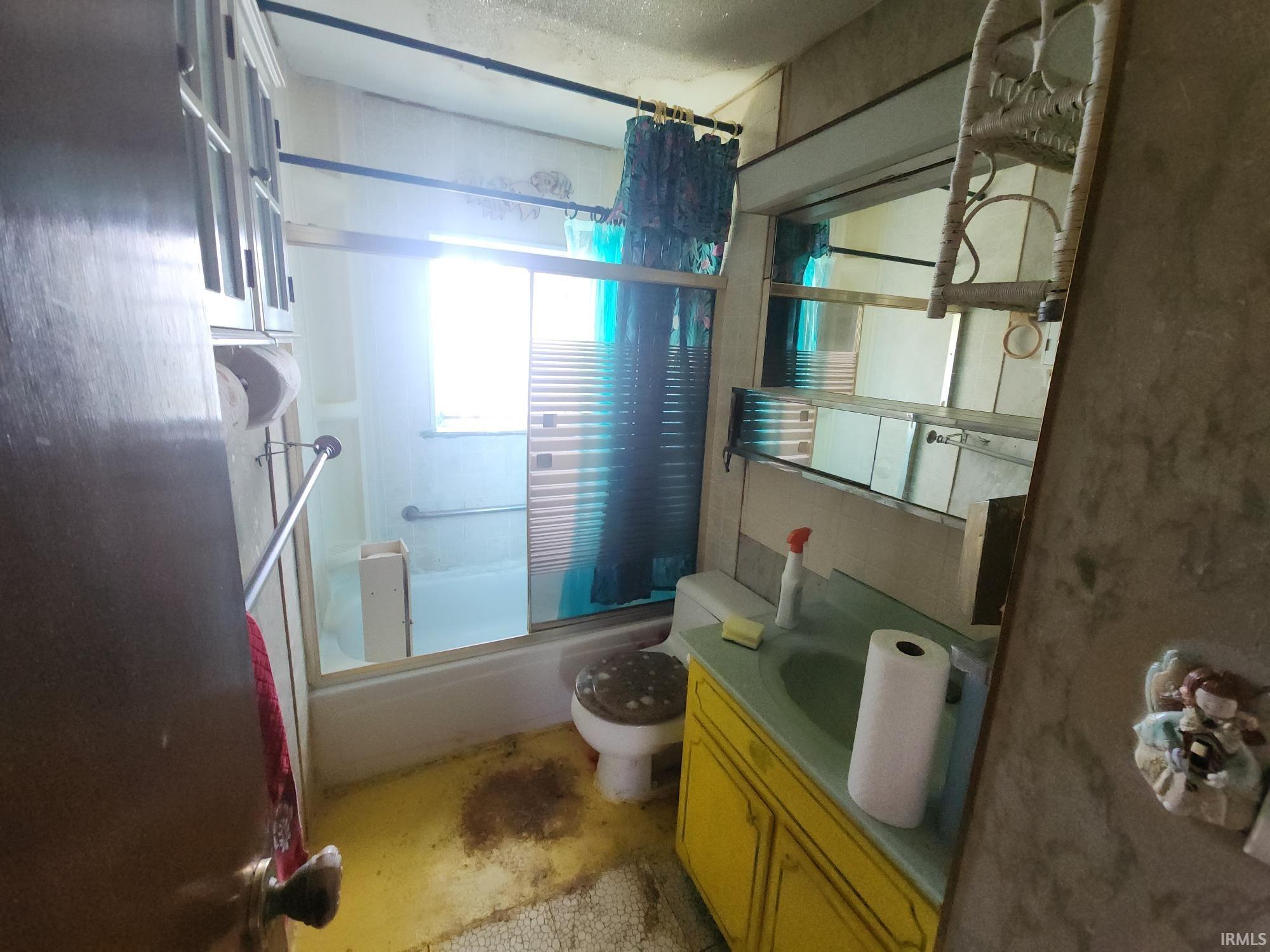 Homes for sale in Logansport, IN | 4096 N 425 E Rd, Logansport, IN 46947 | MLS# 202527558