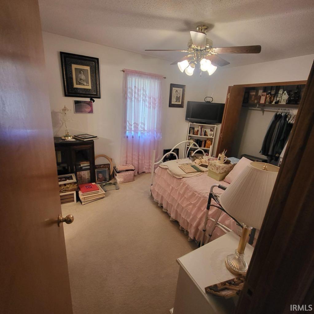 Photo 2 of 1330 Foxglove Lane