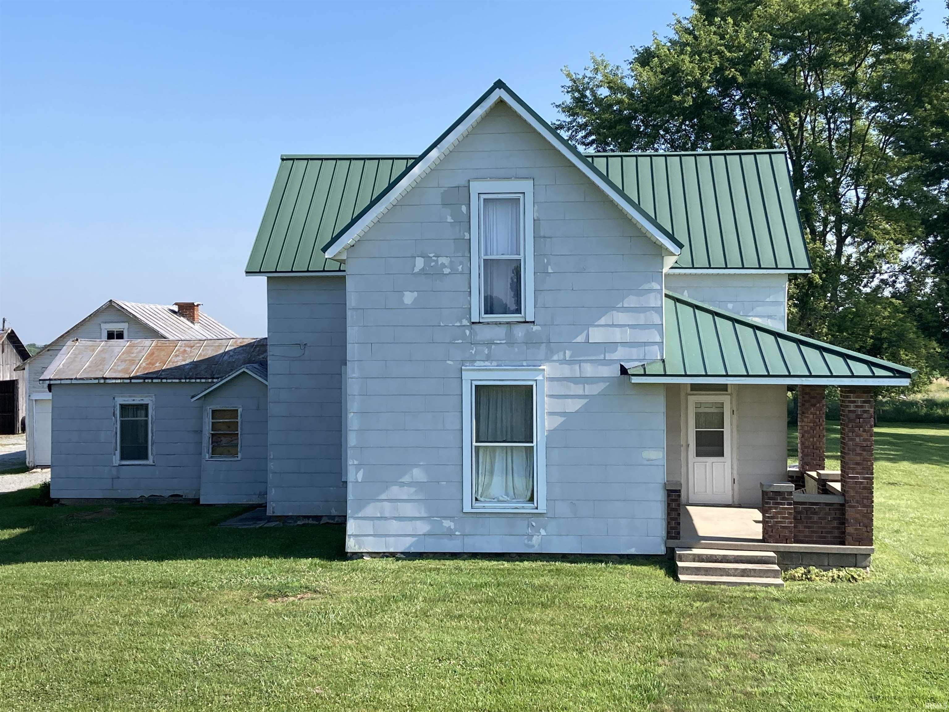 Homes for sale in Daleville, IN | 15220 W County Road 400 S, Daleville, IN 47334 | MLS# 202527568