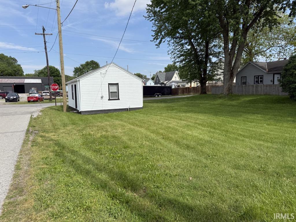 Photo 4 of 17820 N Wayne Street