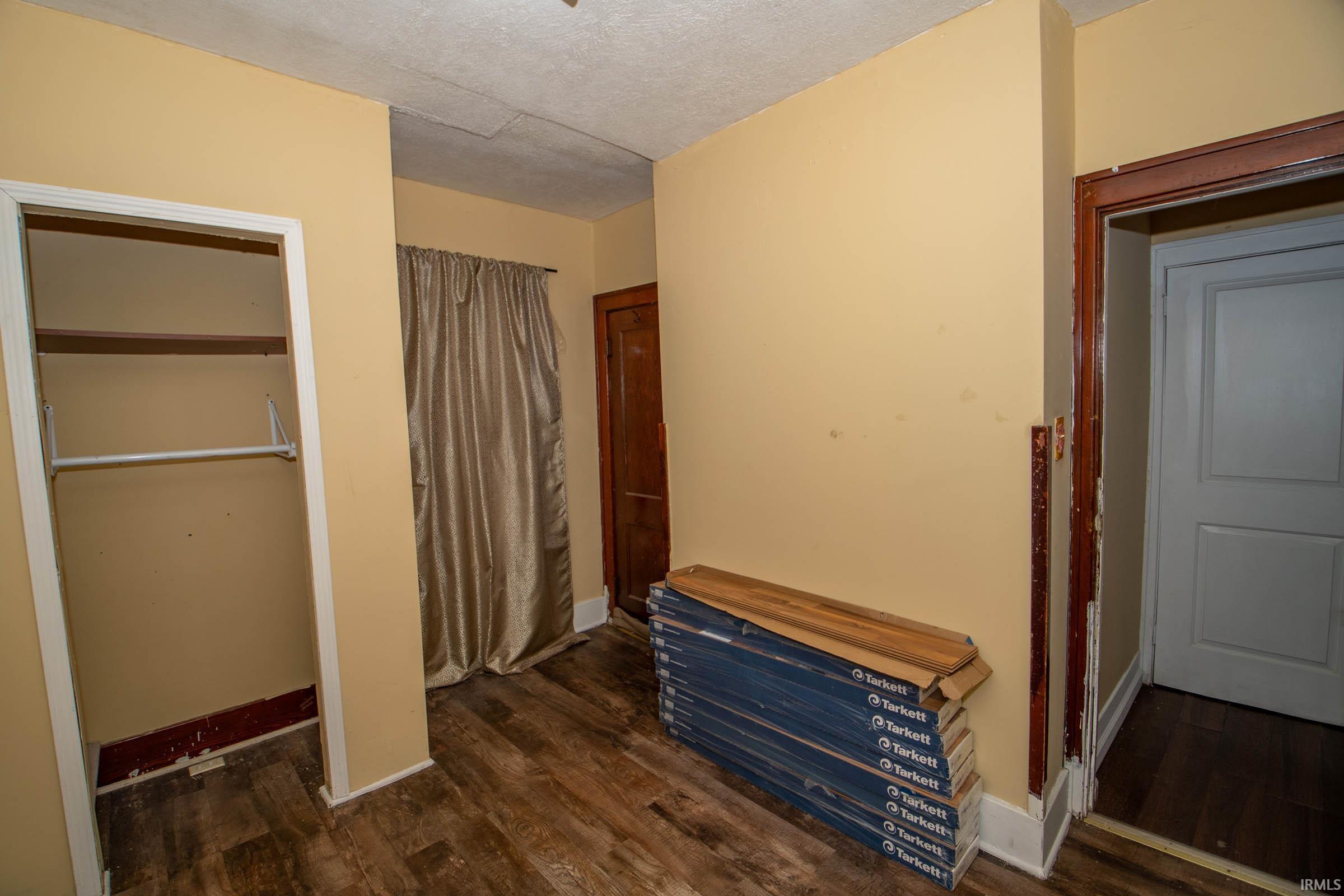 Photo 11 of 1618 Roys Avenue