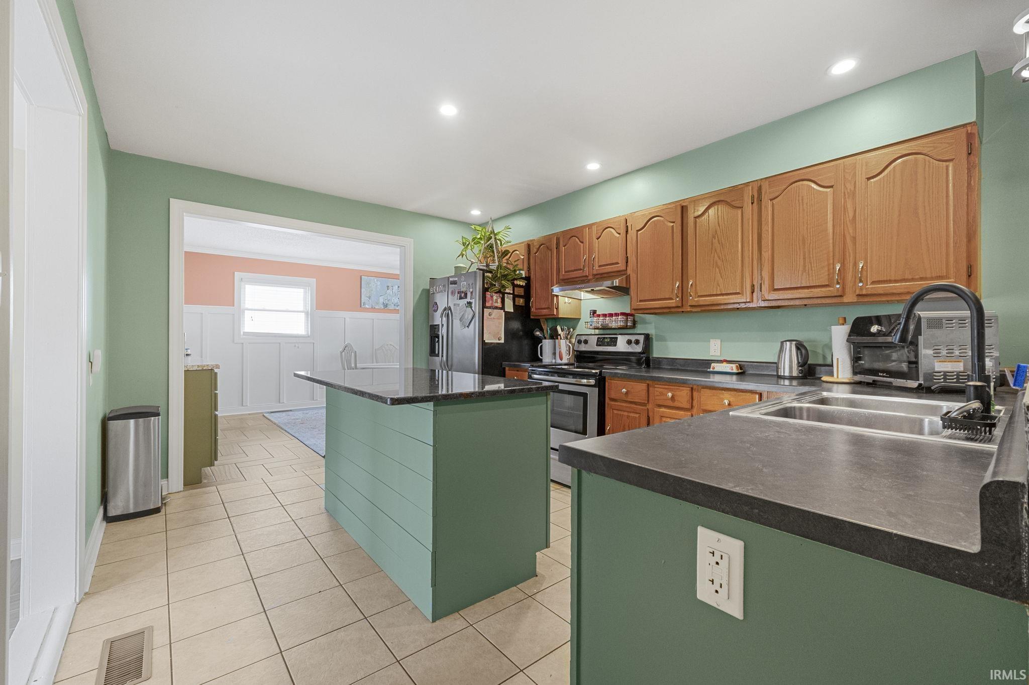 Photo 10 of 7522 Pinedale Drive