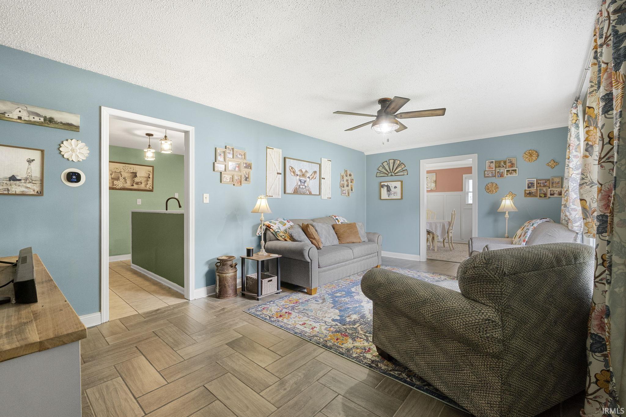 Photo 2 of 7522 Pinedale Drive