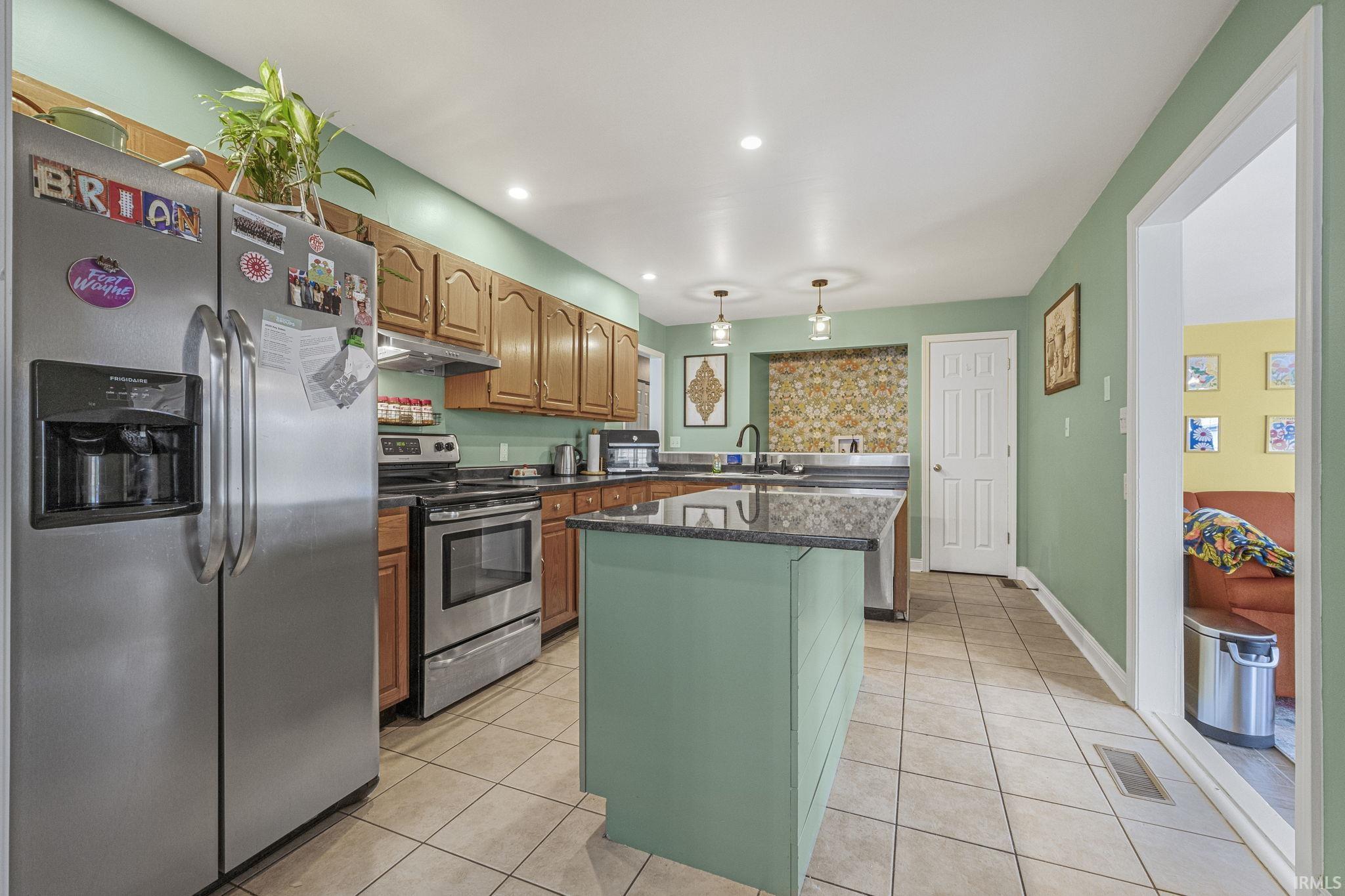 Photo 9 of 7522 Pinedale Drive
