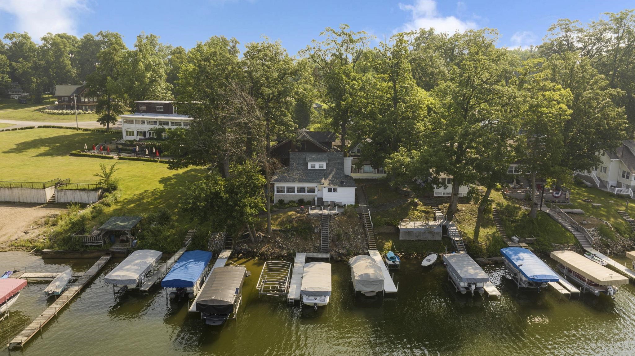 Photo 1 of 320 Lane 120 Hamilton Lk