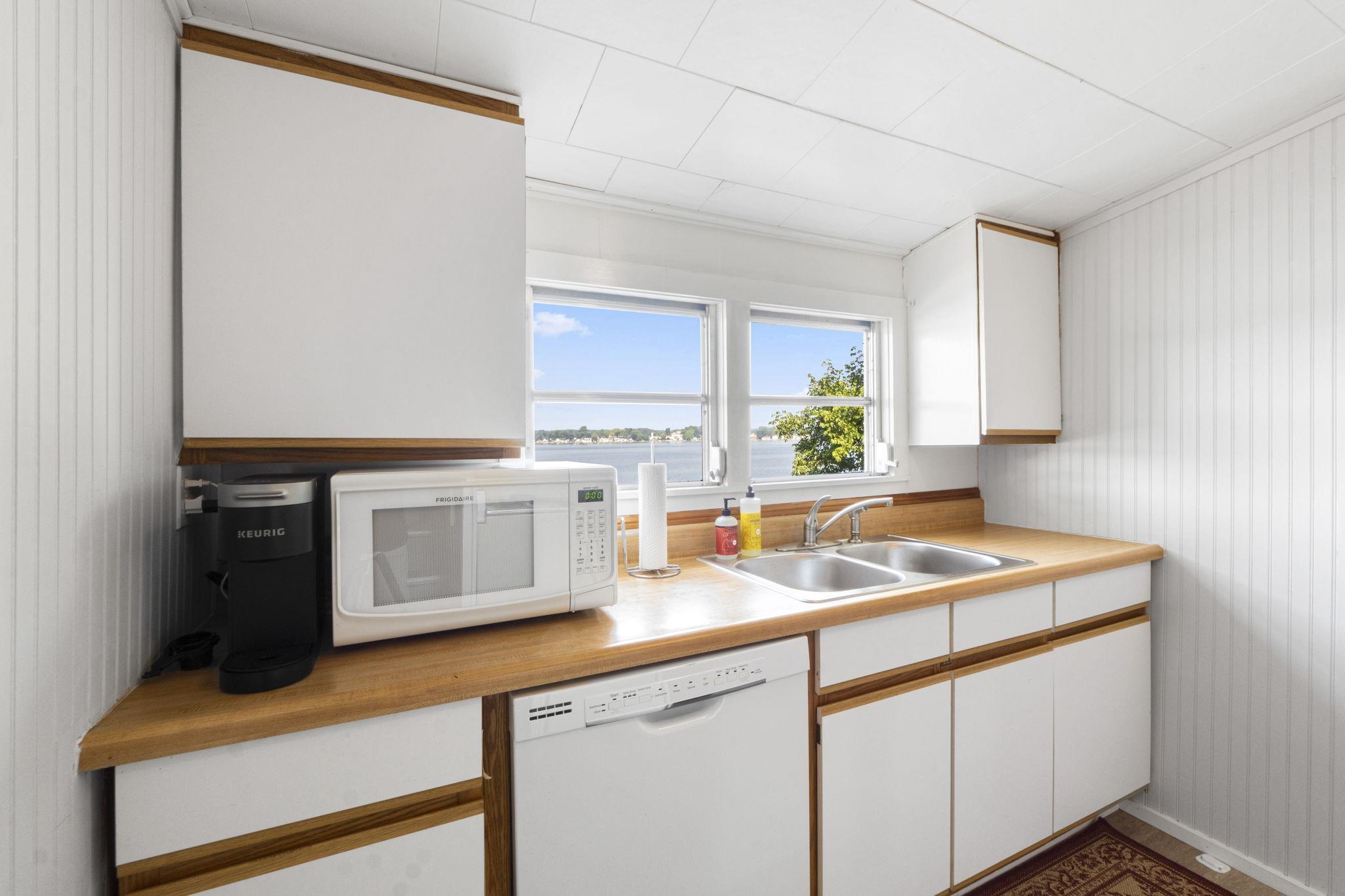 Photo 15 of 320 Lane 120 Hamilton Lk