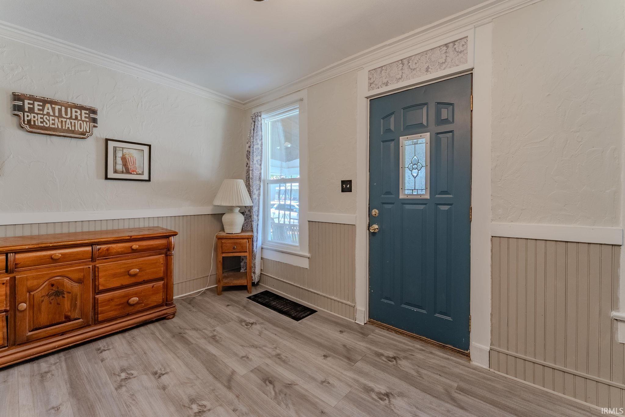 Photo 2 of 283 N Thorne Street