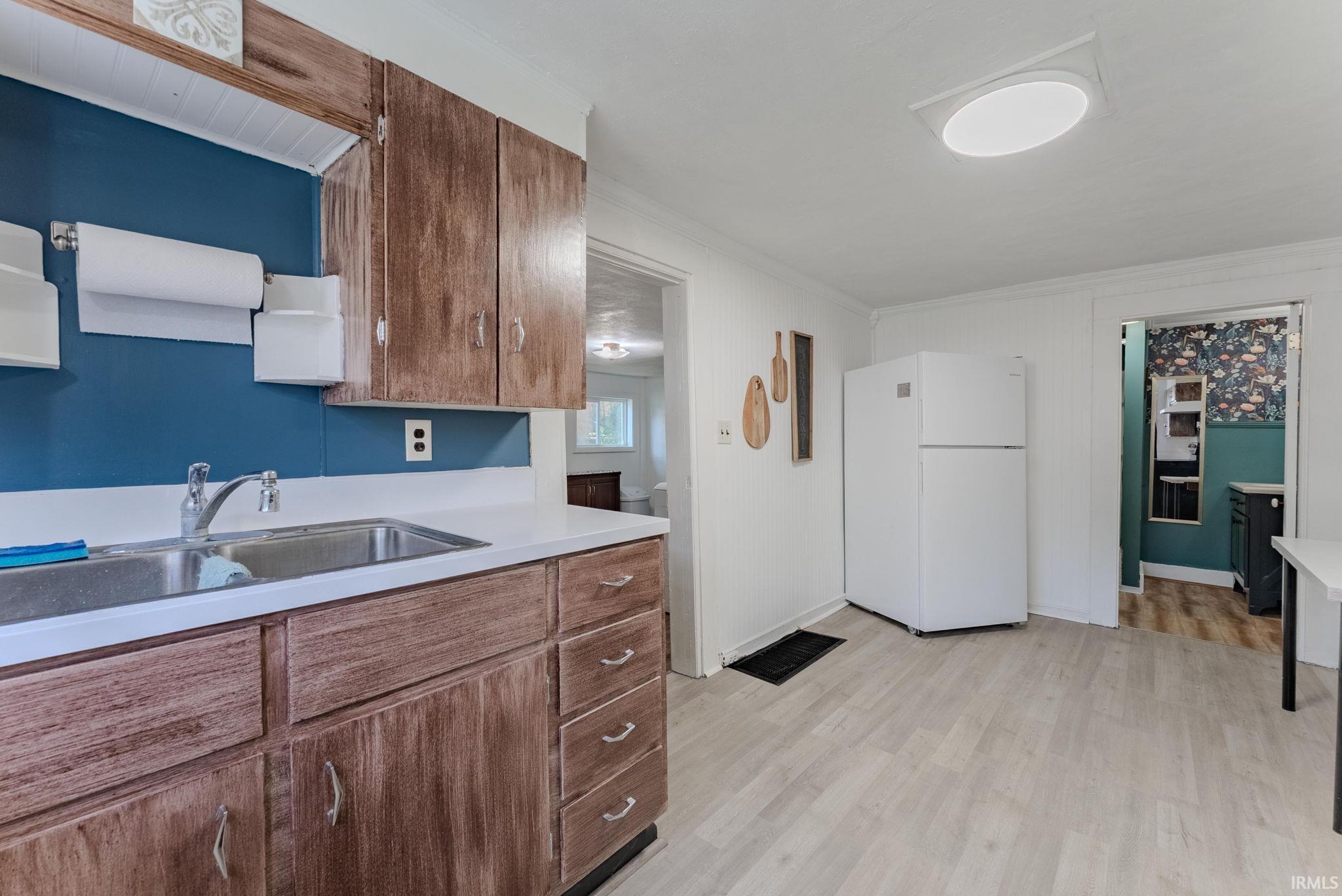 Photo 8 of 283 N Thorne Street