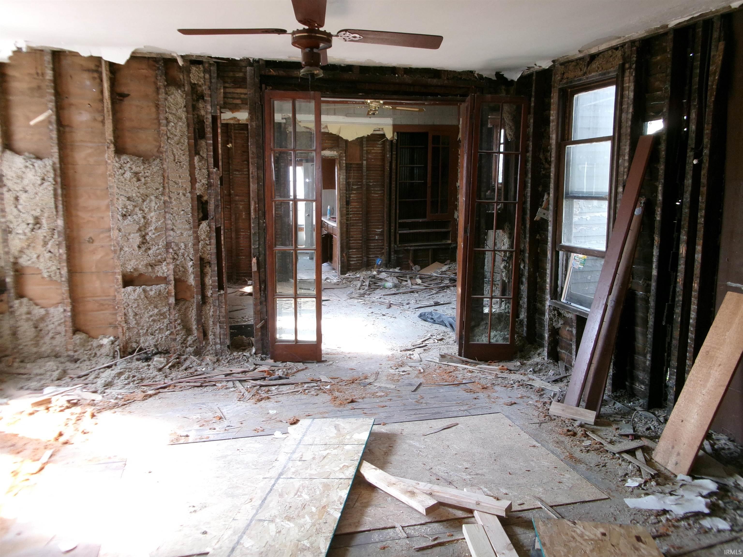 Homes for sale in Peru, IN | 77 Ewing St, Peru, IN 46970 | MLS# 202527689