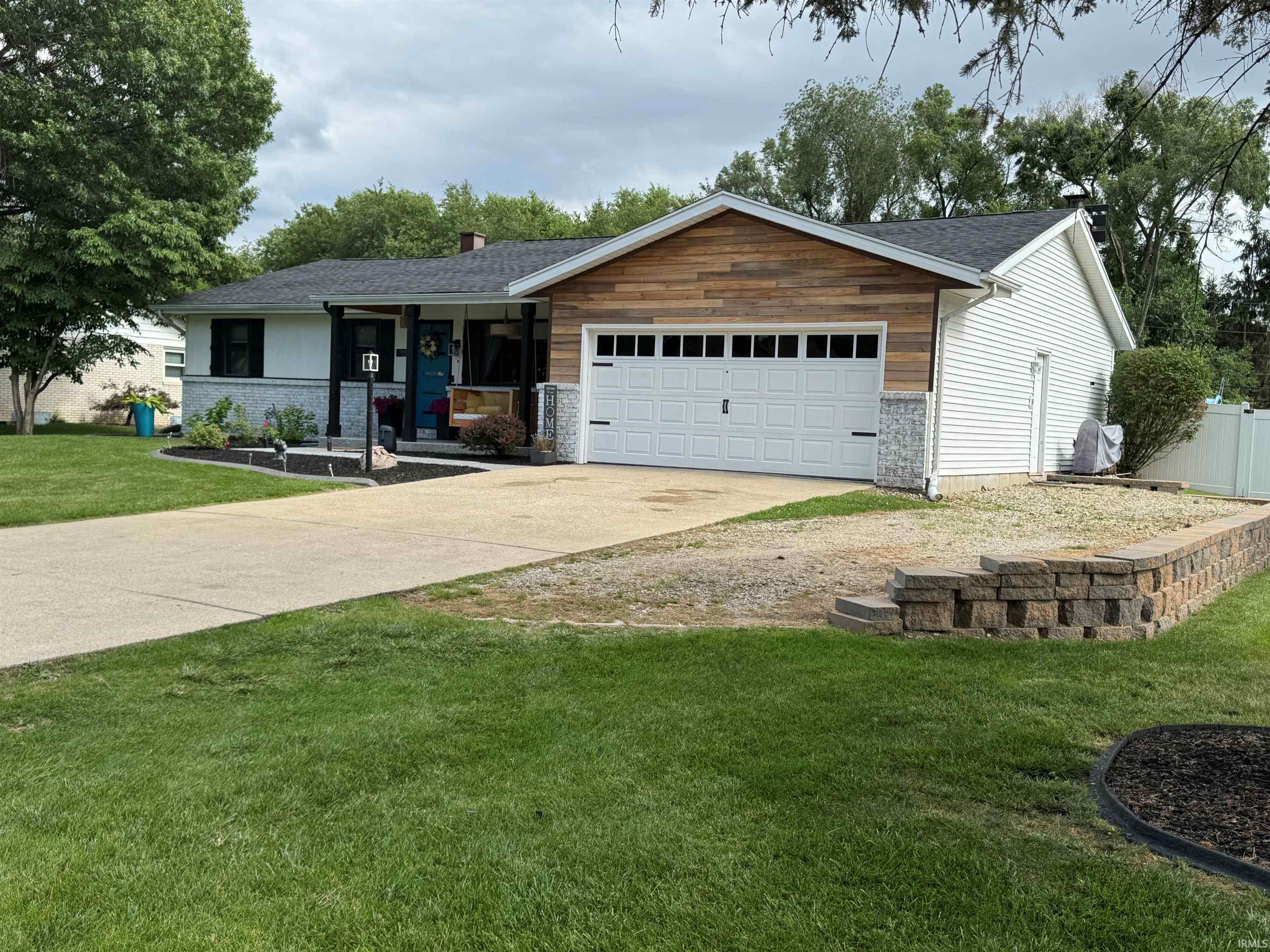 Homes for sale in Granger, IN | 15360 Monterosa Dr, Granger, IN 46530 | MLS# 202527702