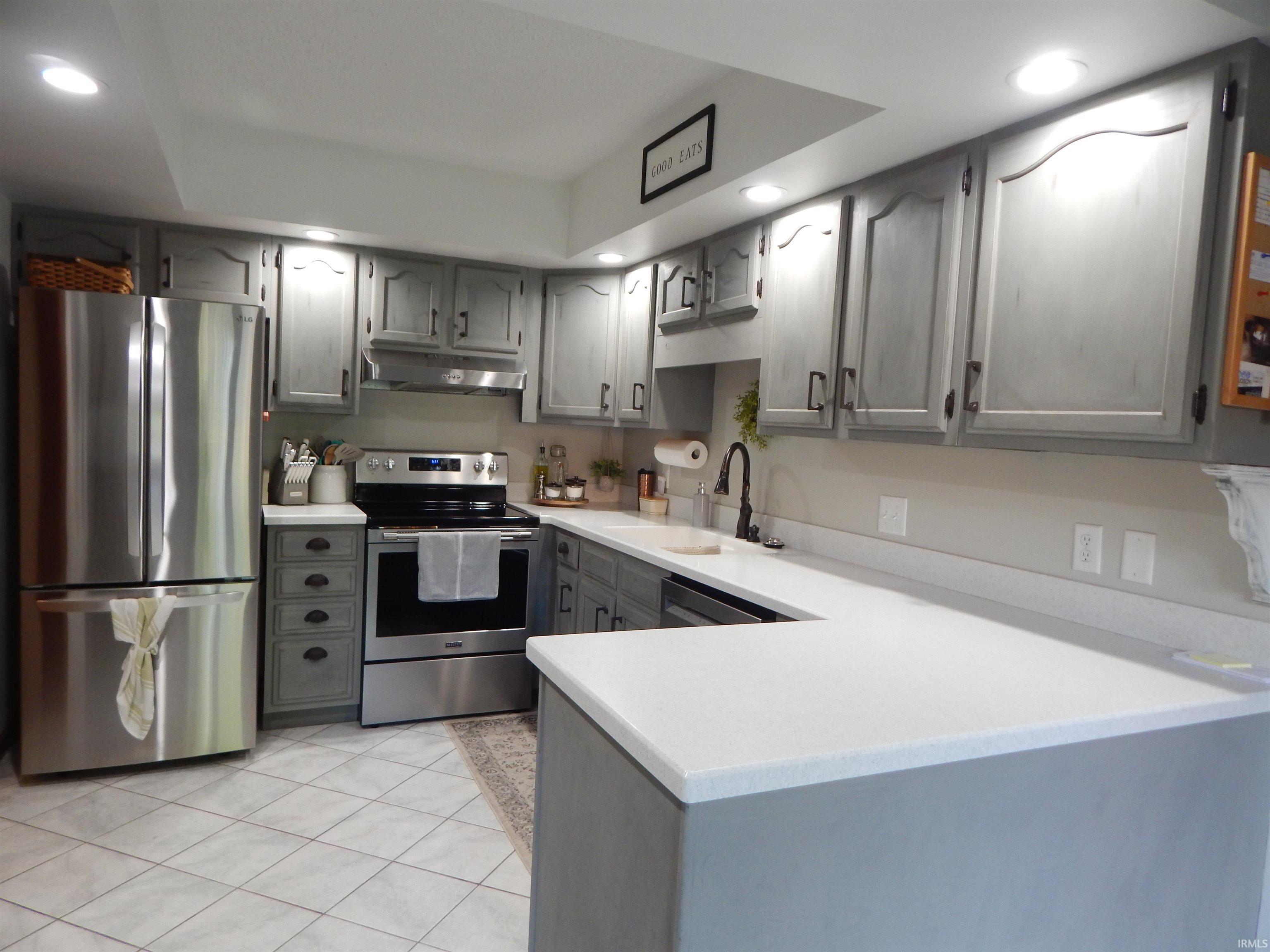 Homes for sale in Bedford, IN | 500-9 Greentree Dr, Bedford, IN 47421 | MLS# 202527705