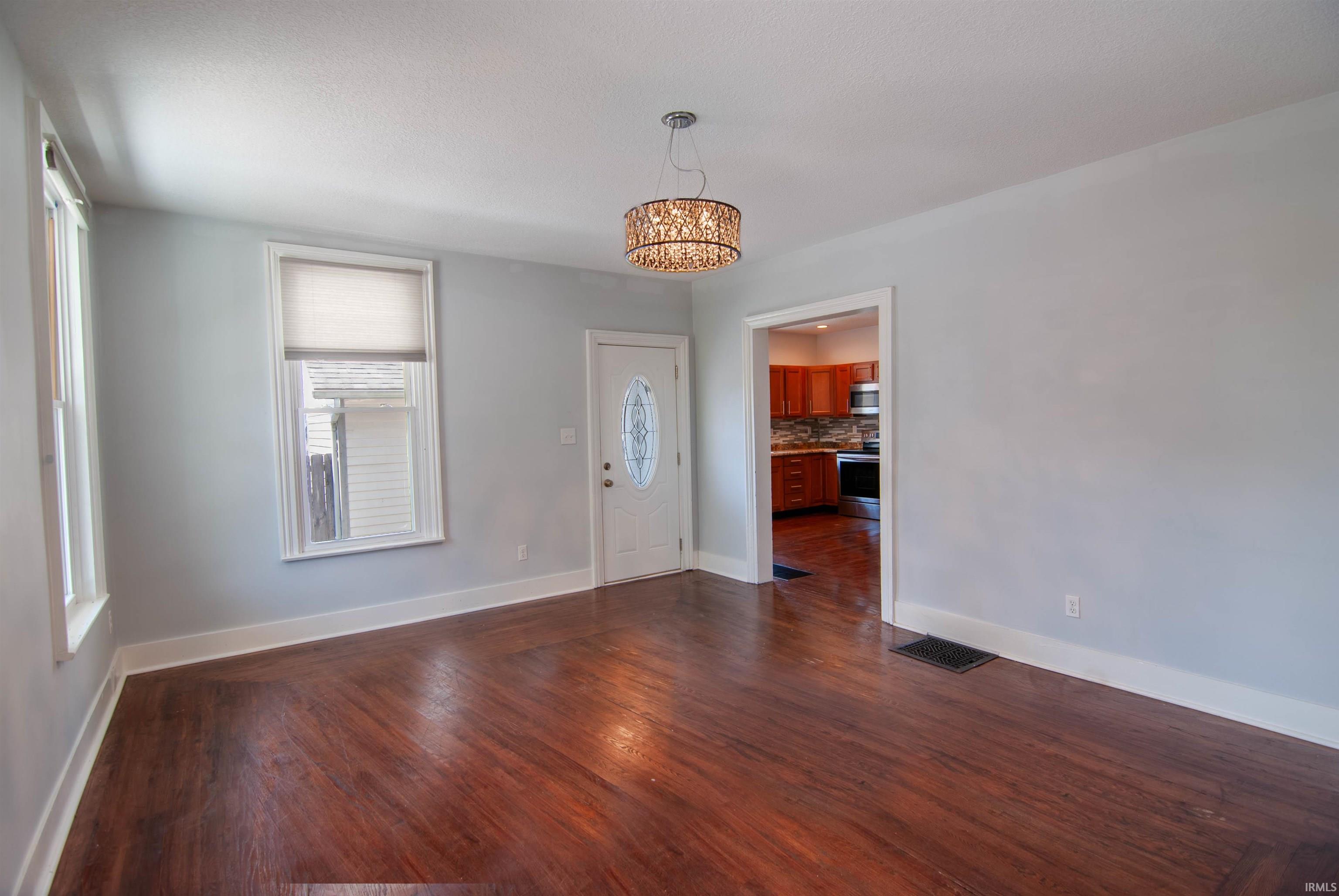 Photo 10 of 612 Lavina Street